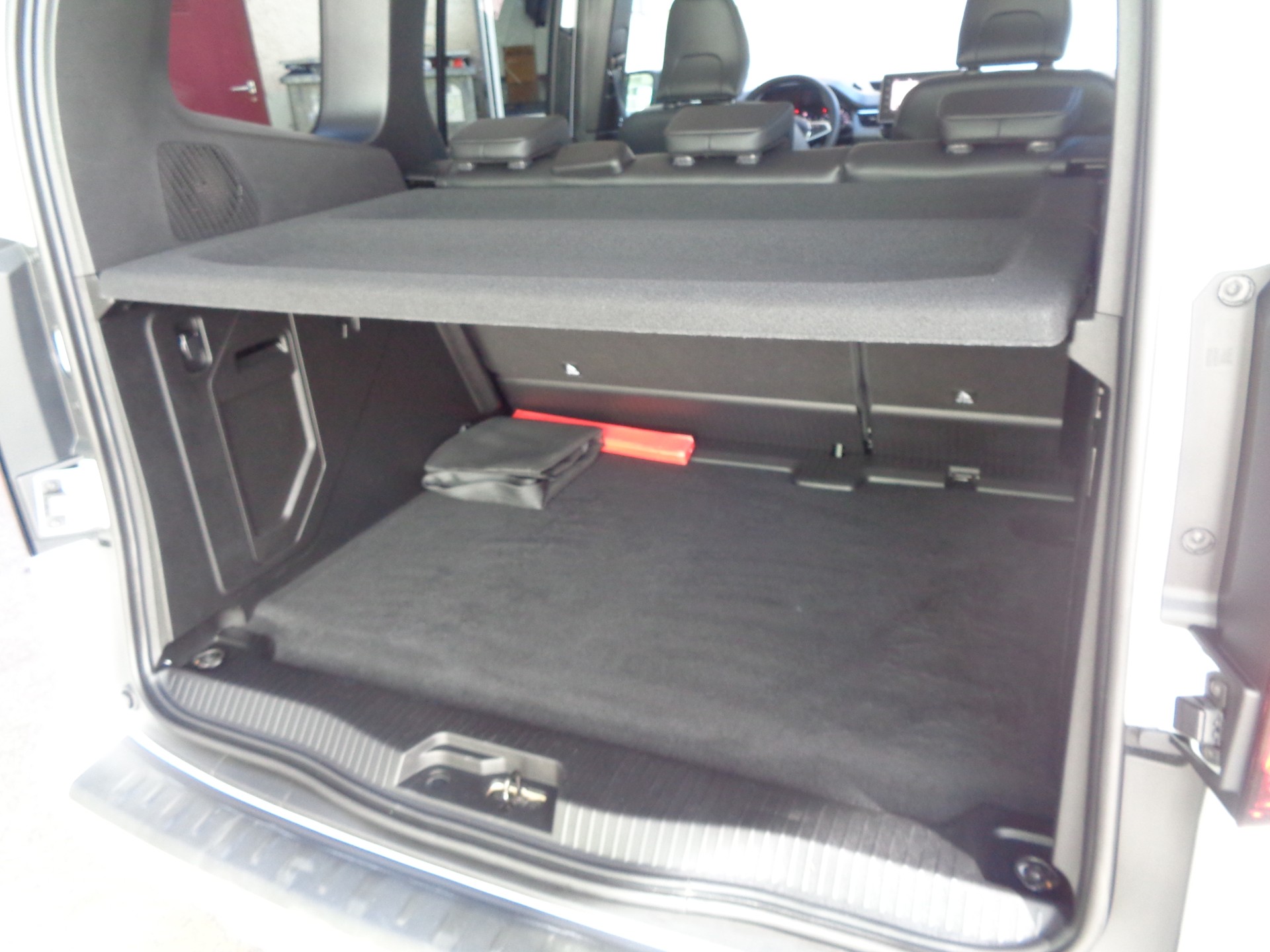 NISSAN Townstar Kombi 1.3 DIG-T L1 Tekna-image-11