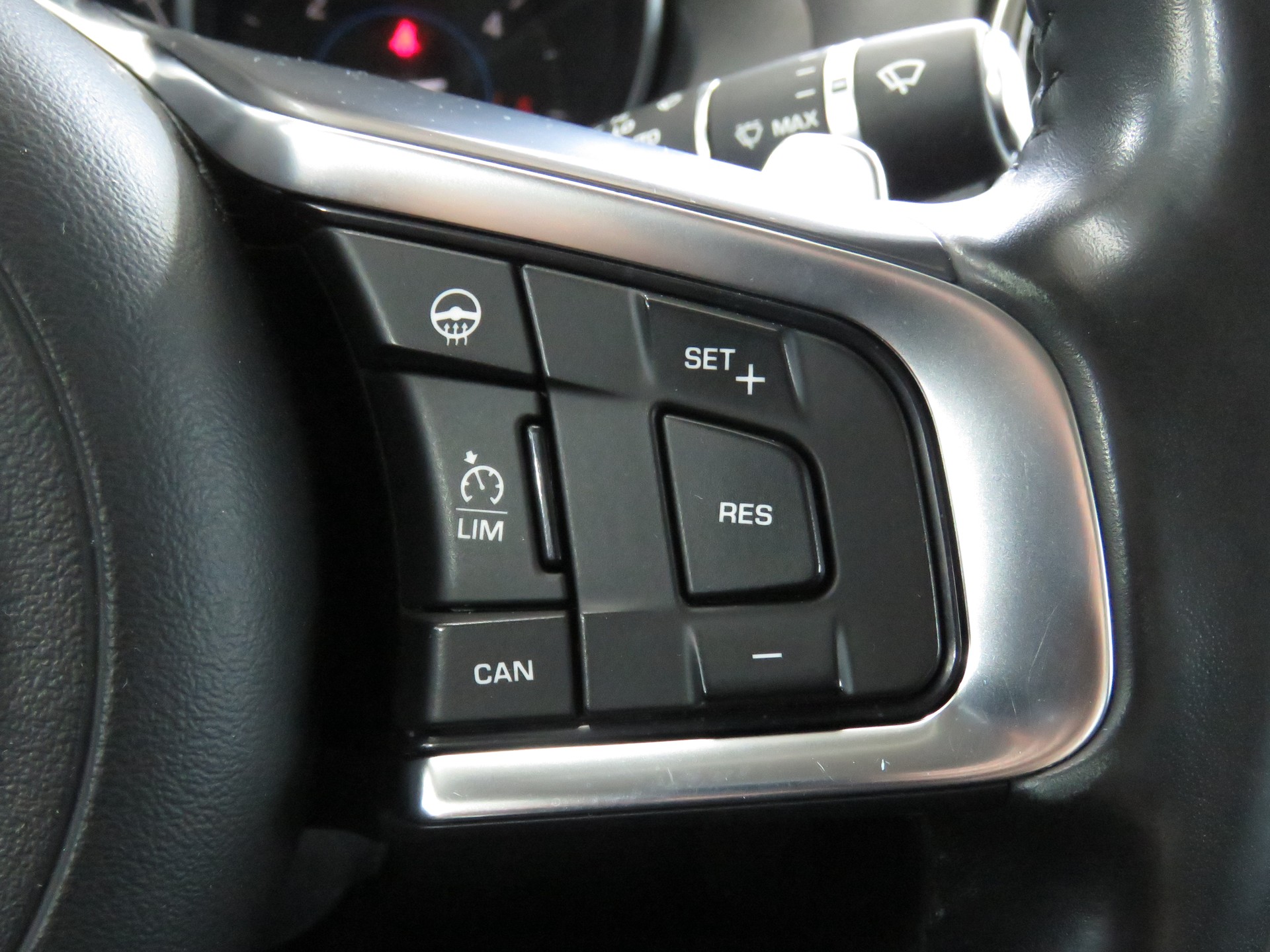 JAGUAR XE 20d Pure Automat-image-20