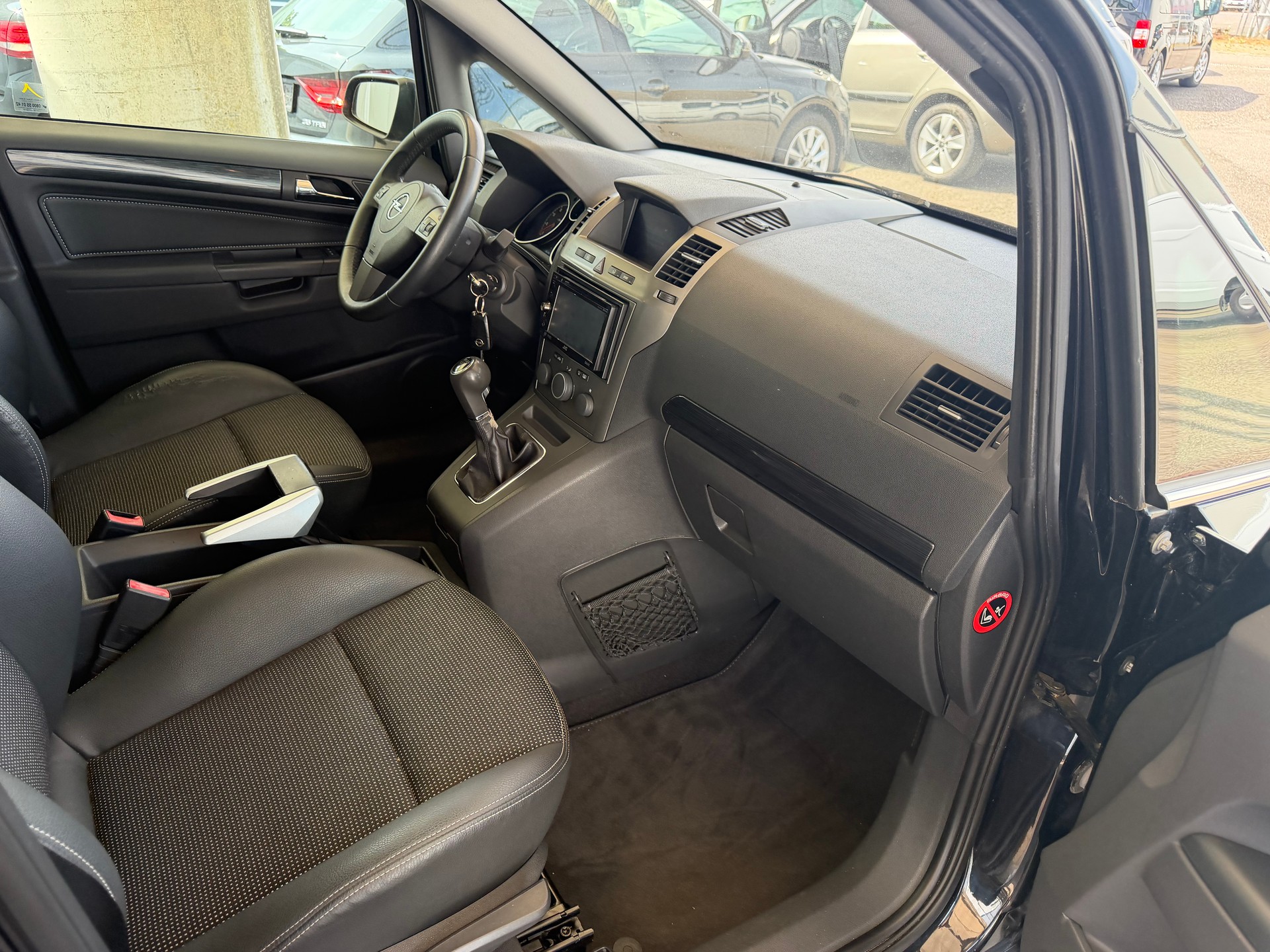 OPEL Zafira 2.0i 16V T-image-10