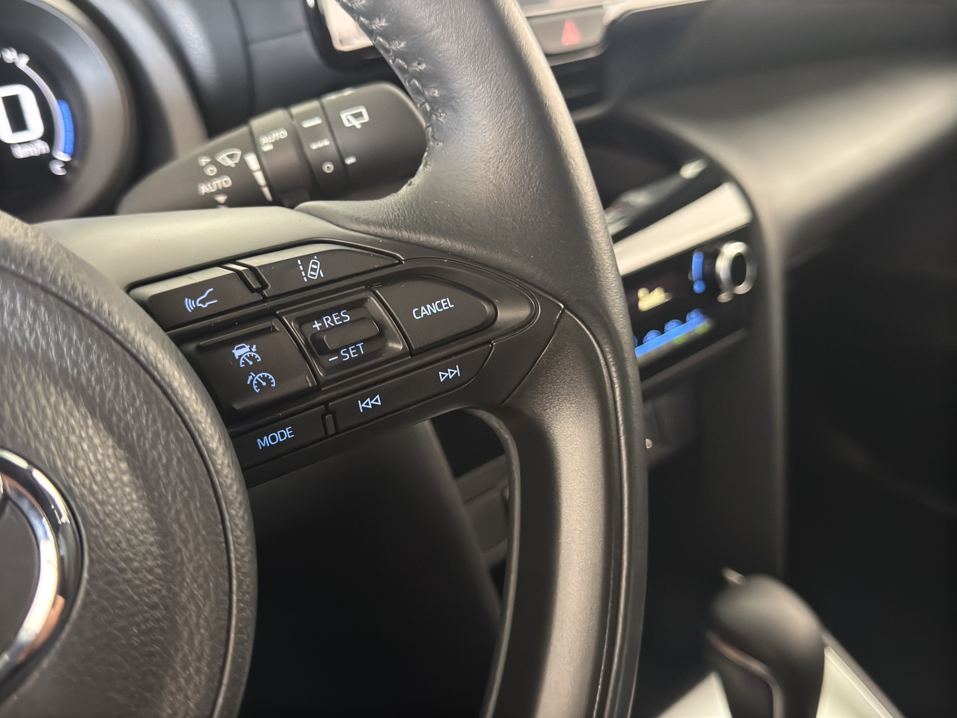 TOYOTA Yaris Cross 1.5 Trend e-CVT-image-27