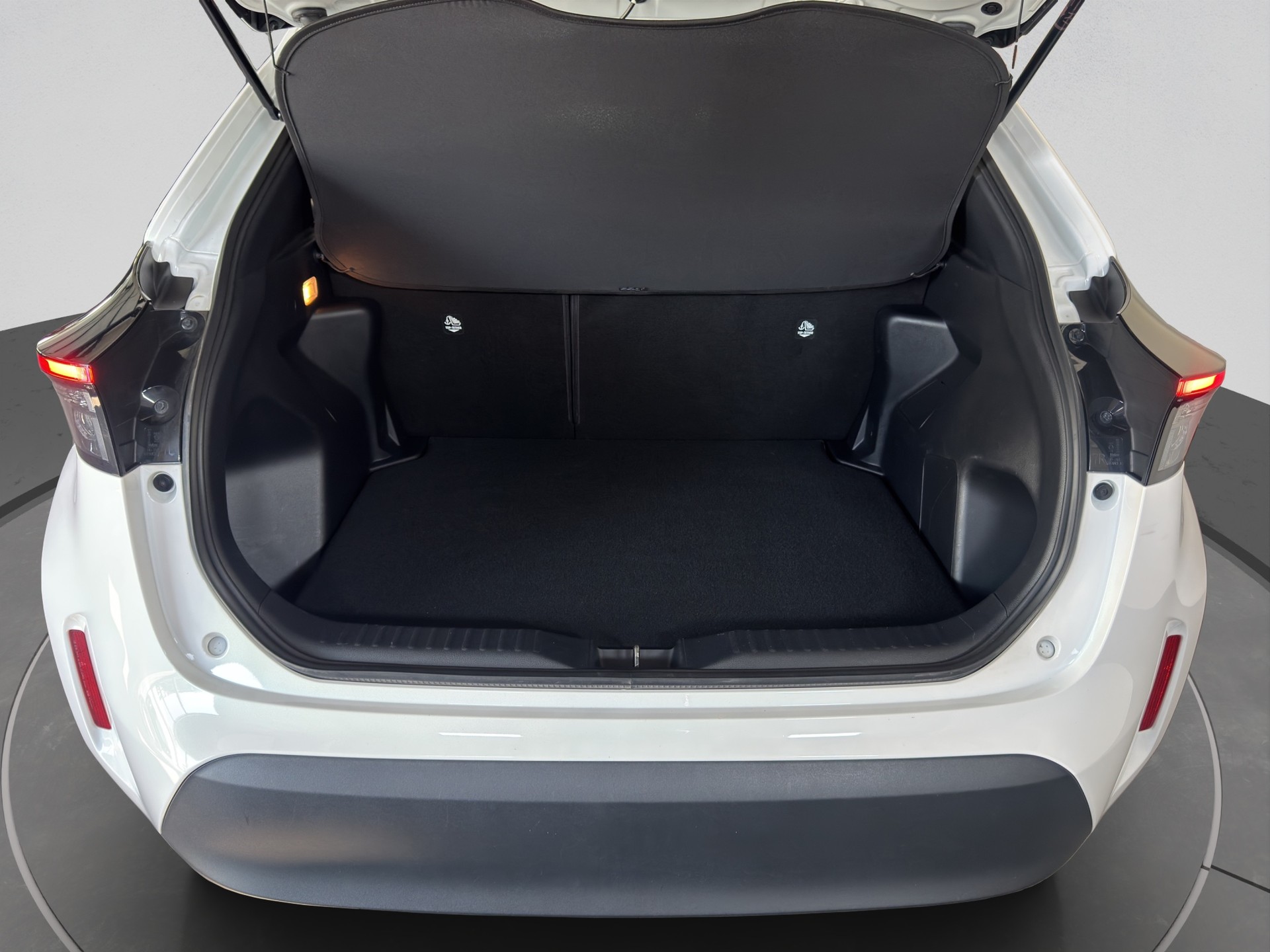 TOYOTA Yaris Cross 1.5 Trend e-CVT-image-16