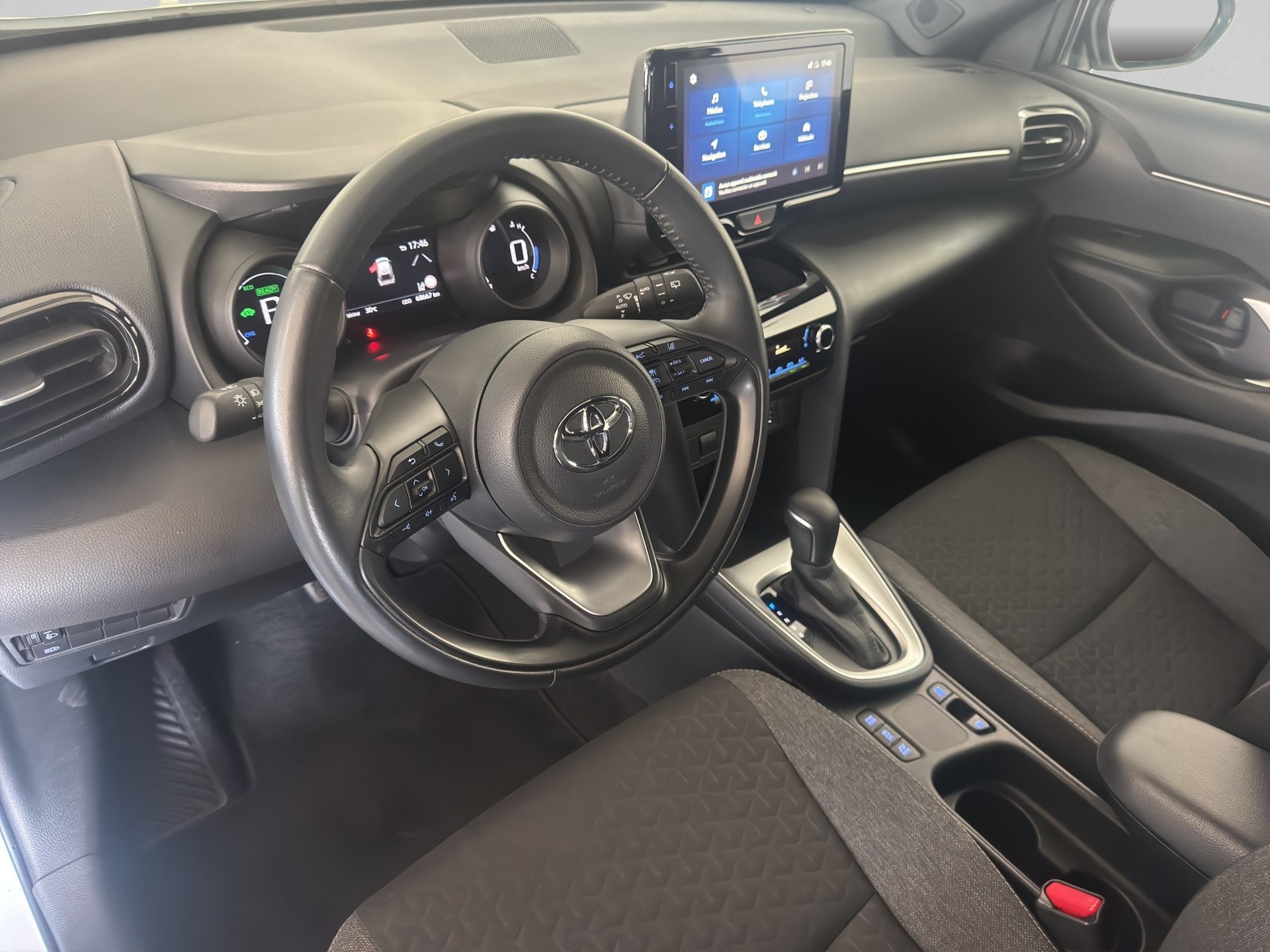 TOYOTA Yaris Cross 1.5 Trend e-CVT-image-9