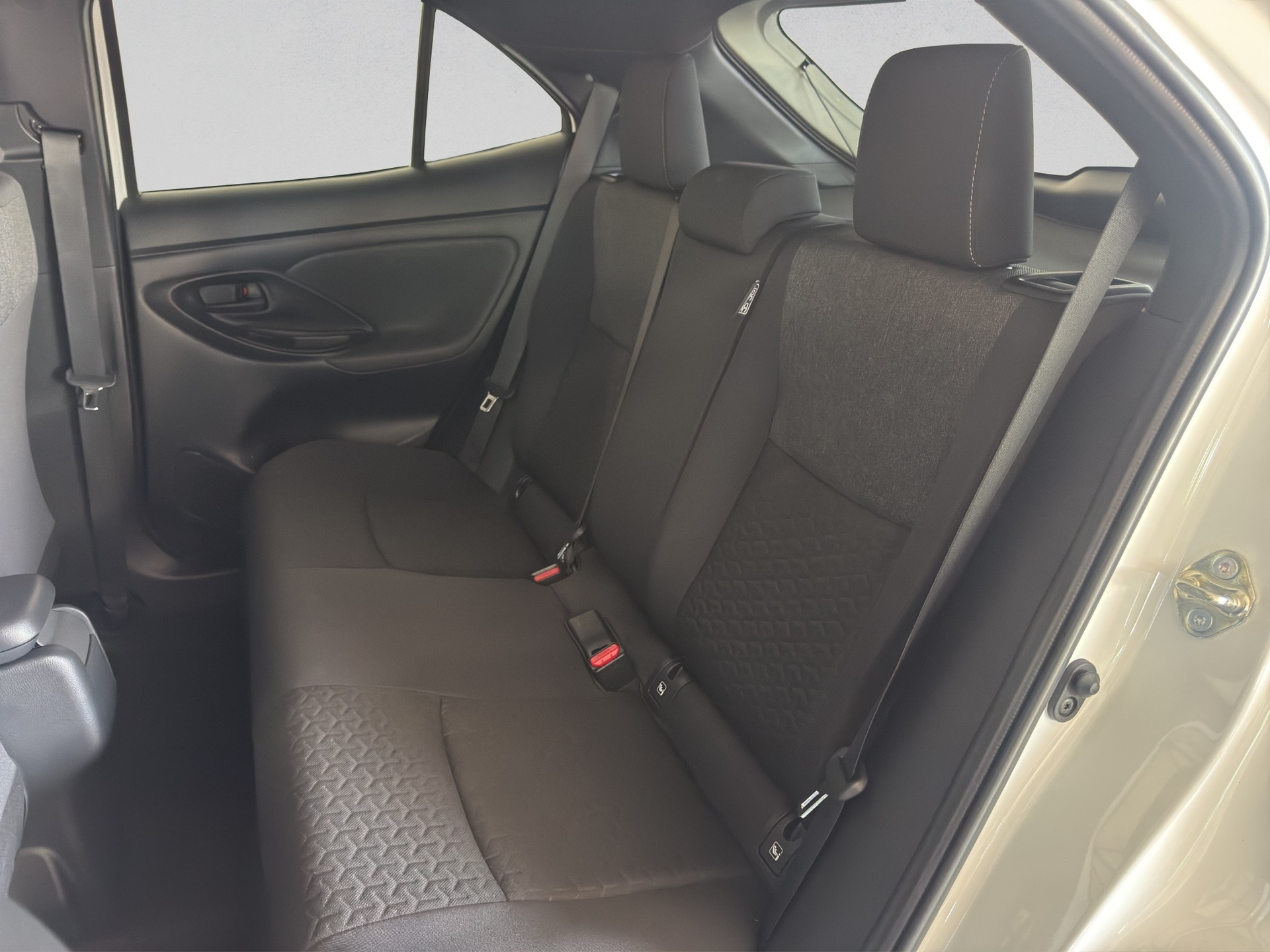 TOYOTA Yaris Cross 1.5 Trend e-CVT-image-12