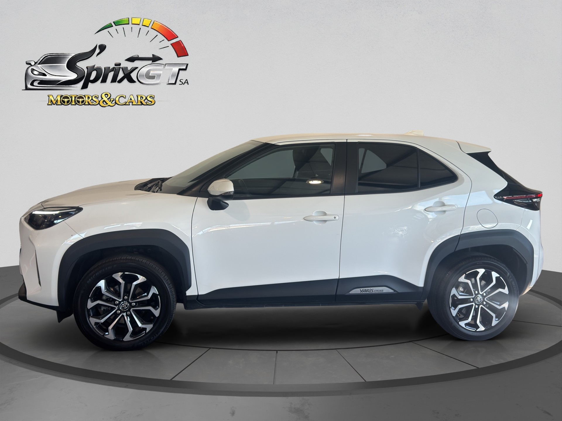 TOYOTA Yaris Cross 1.5 Trend e-CVT-showroom-element-1