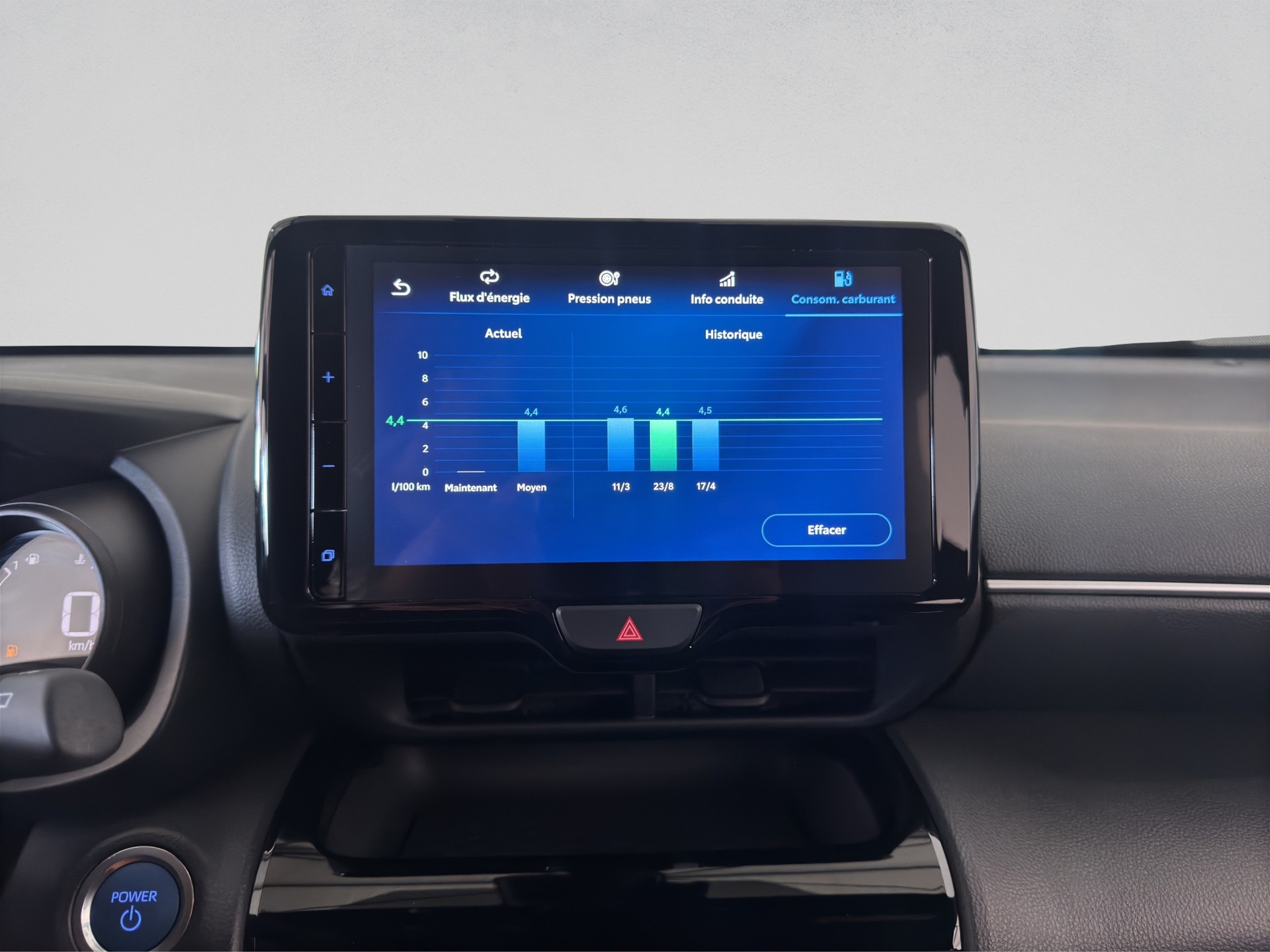 TOYOTA Yaris Cross 1.5 Trend e-CVT-image-21