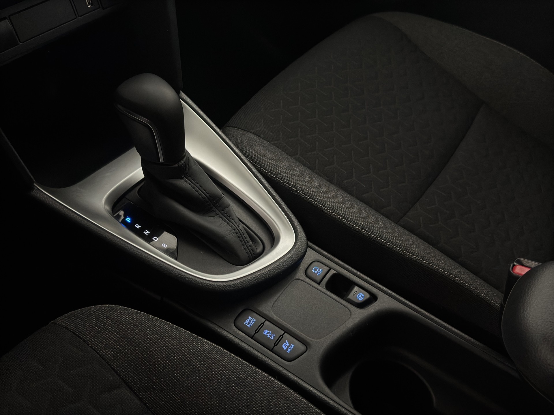 TOYOTA Yaris Cross 1.5 Trend e-CVT-image-13