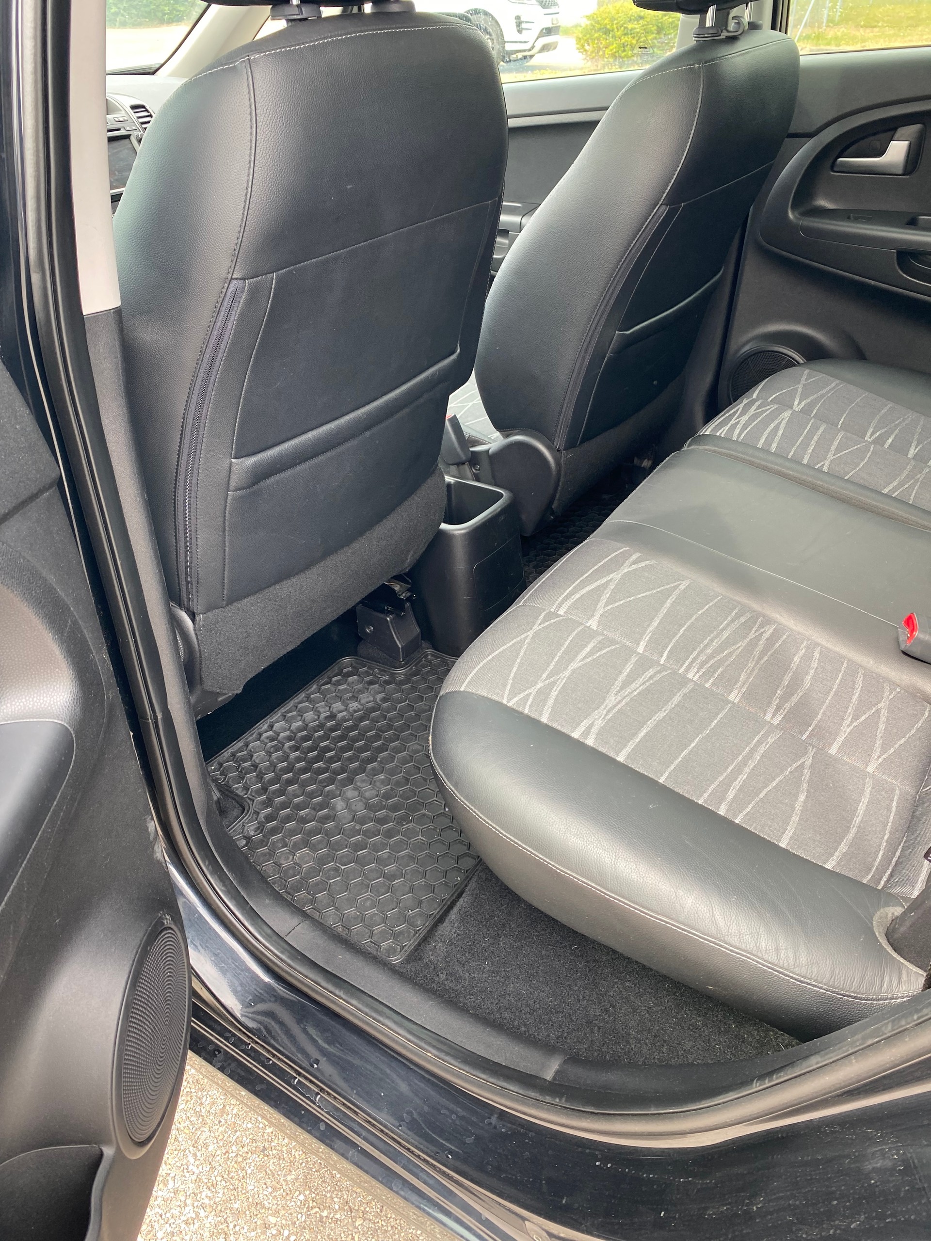 KIA Venga 1.6 CVVT Trend Automatic-image-7