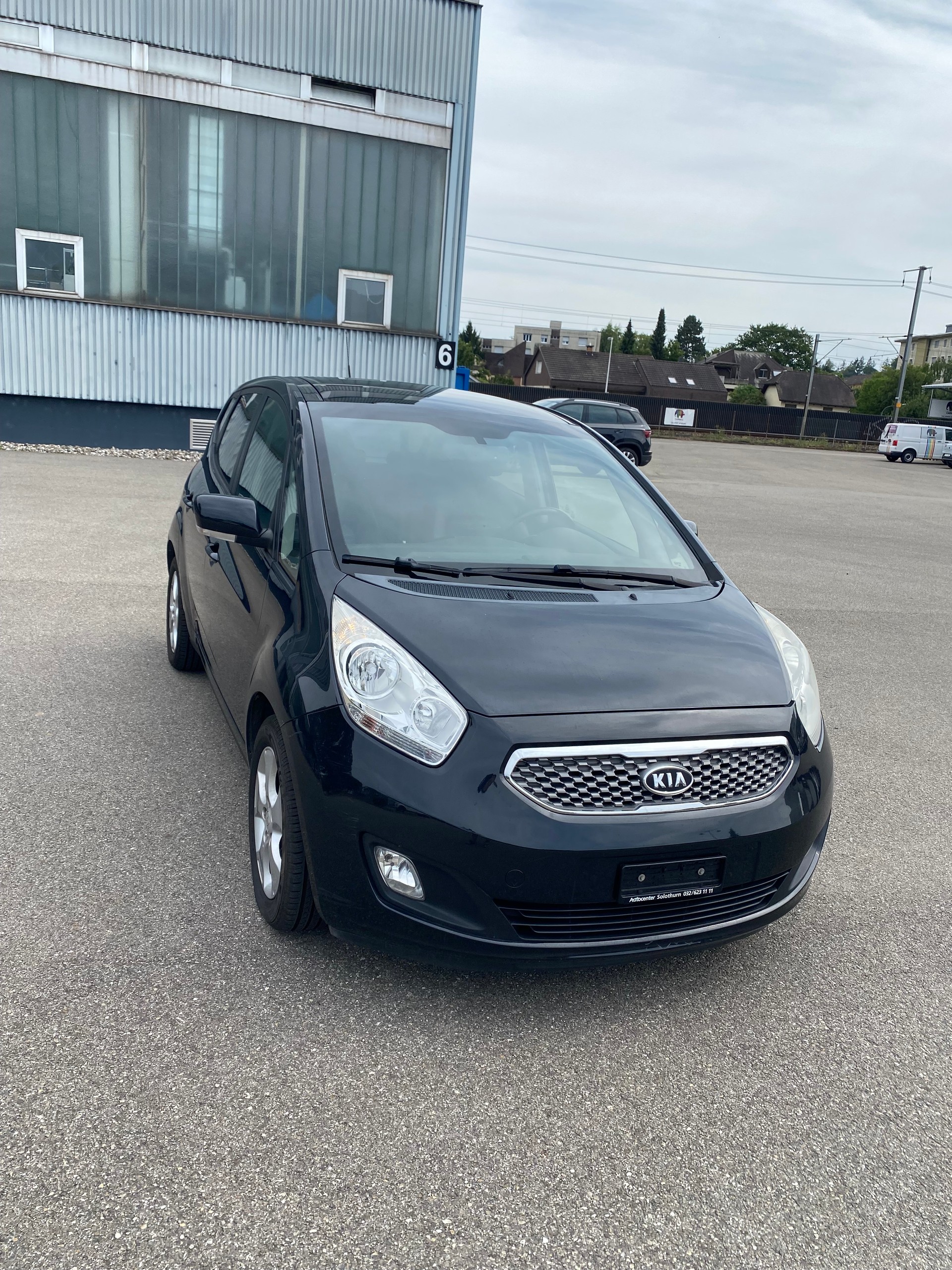 KIA Venga 1.6 CVVT Trend Automatic-image-2