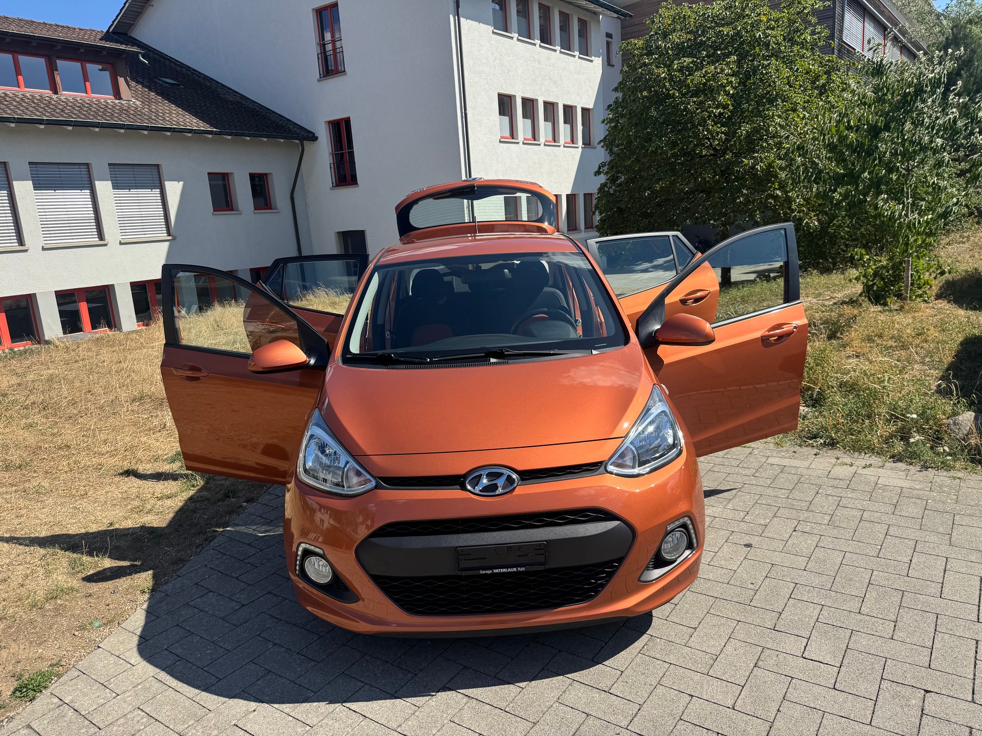HYUNDAI i10 1.2 Style Automatic-image-14