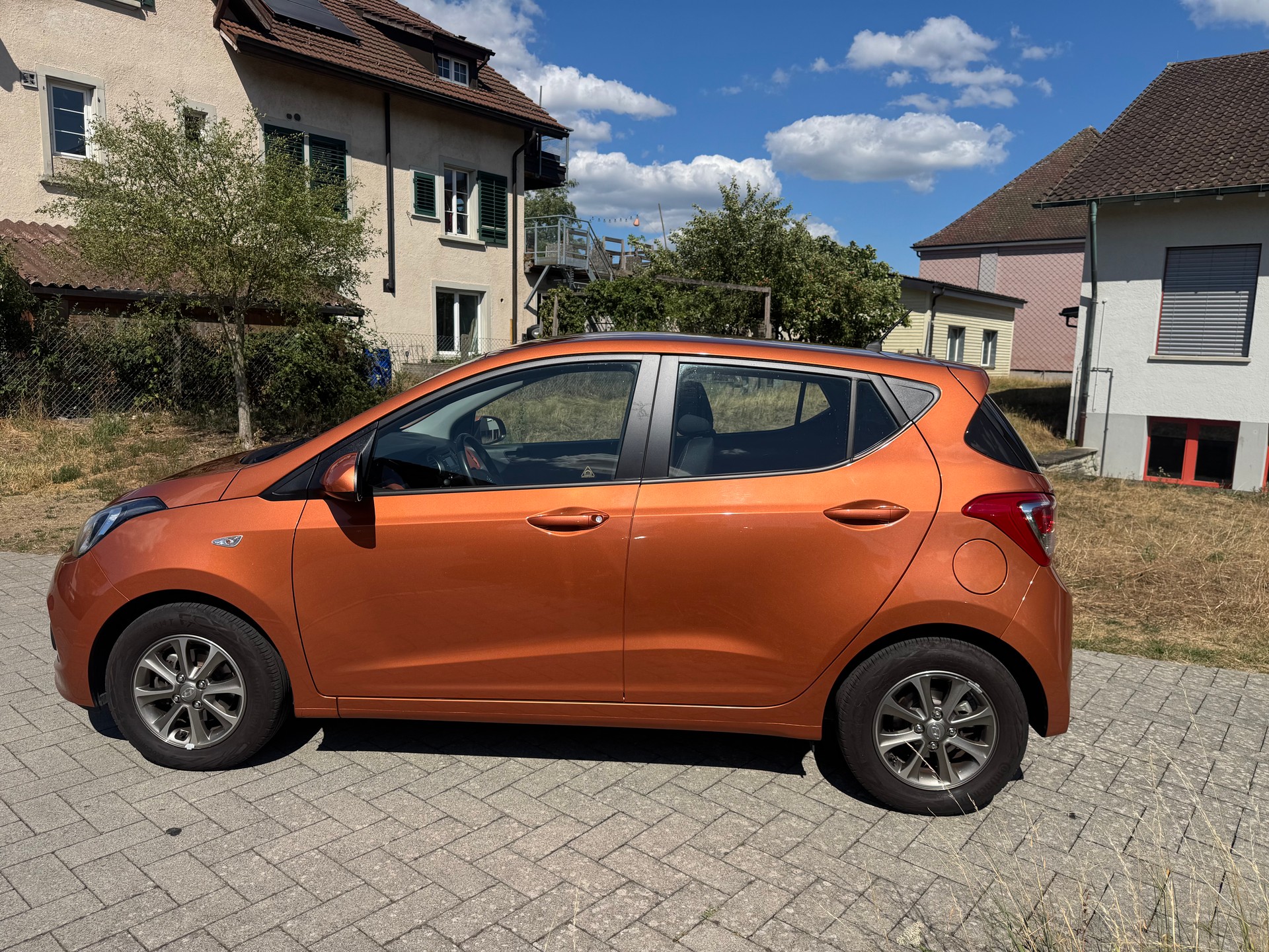 HYUNDAI i10 1.2 Style Automatic-image-3