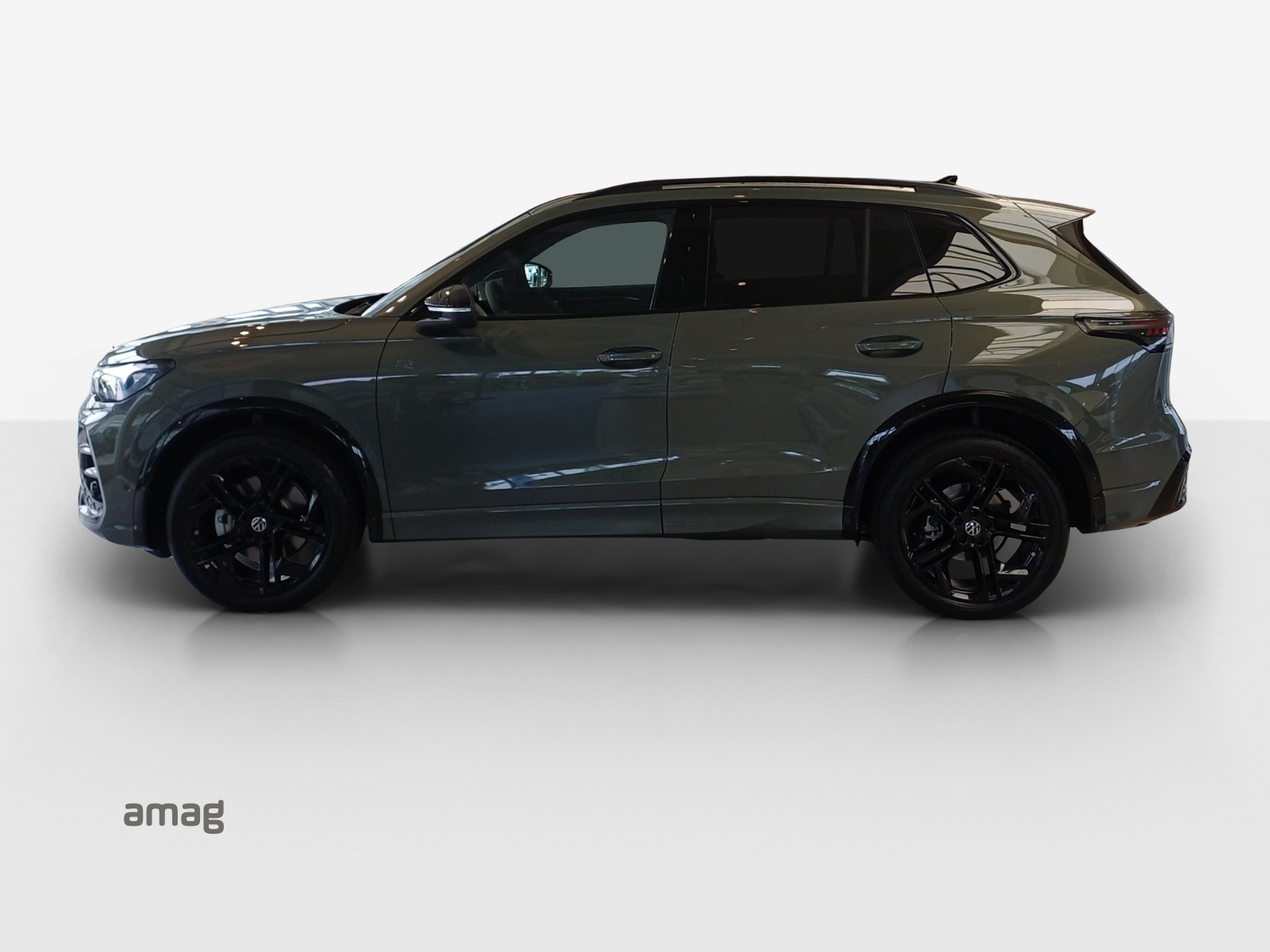 VW Tiguan 2.0 TSI DSG R-Line 4Motion-image-1