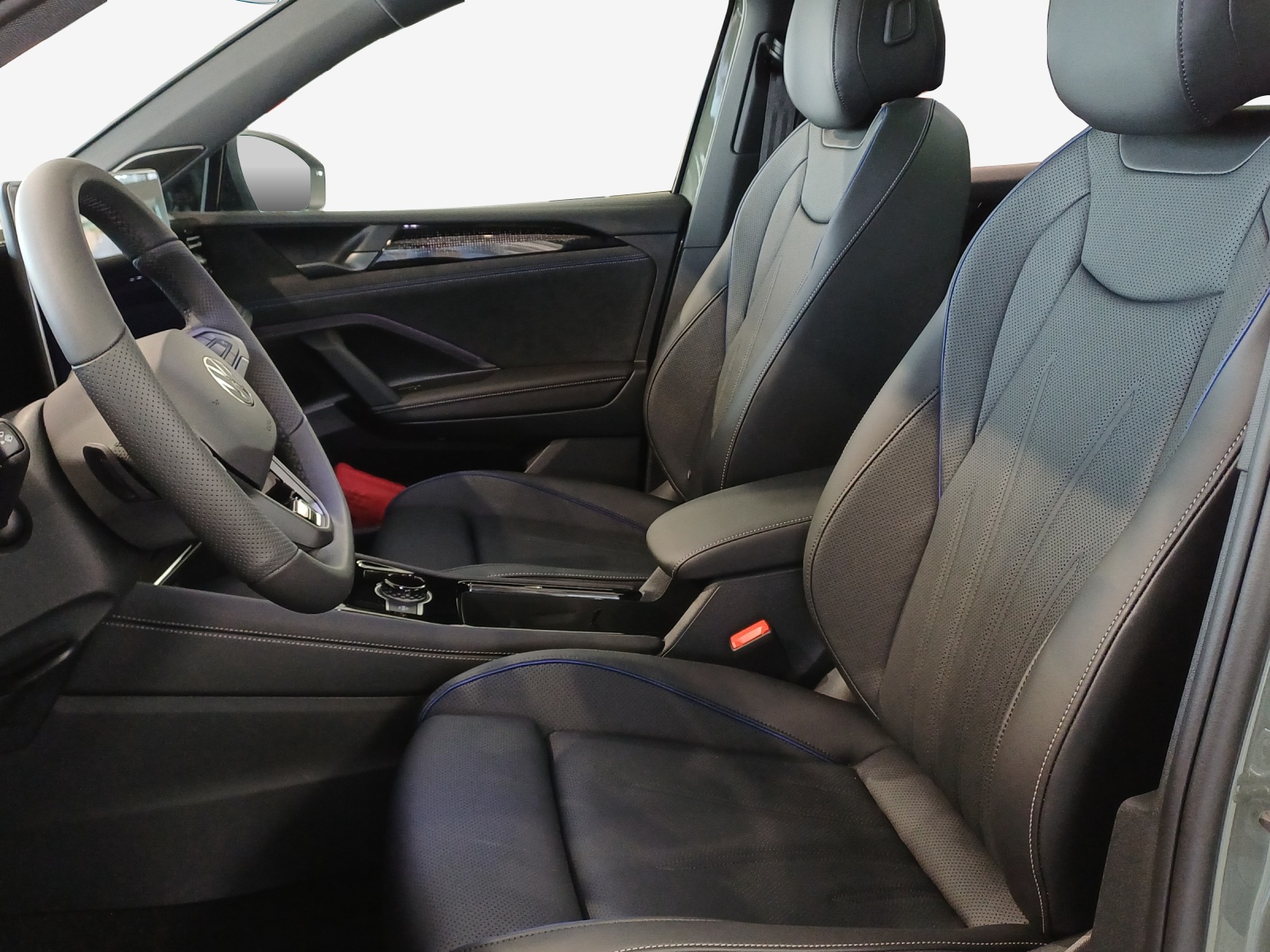 VW Tiguan 2.0 TSI DSG R-Line 4Motion-image-7