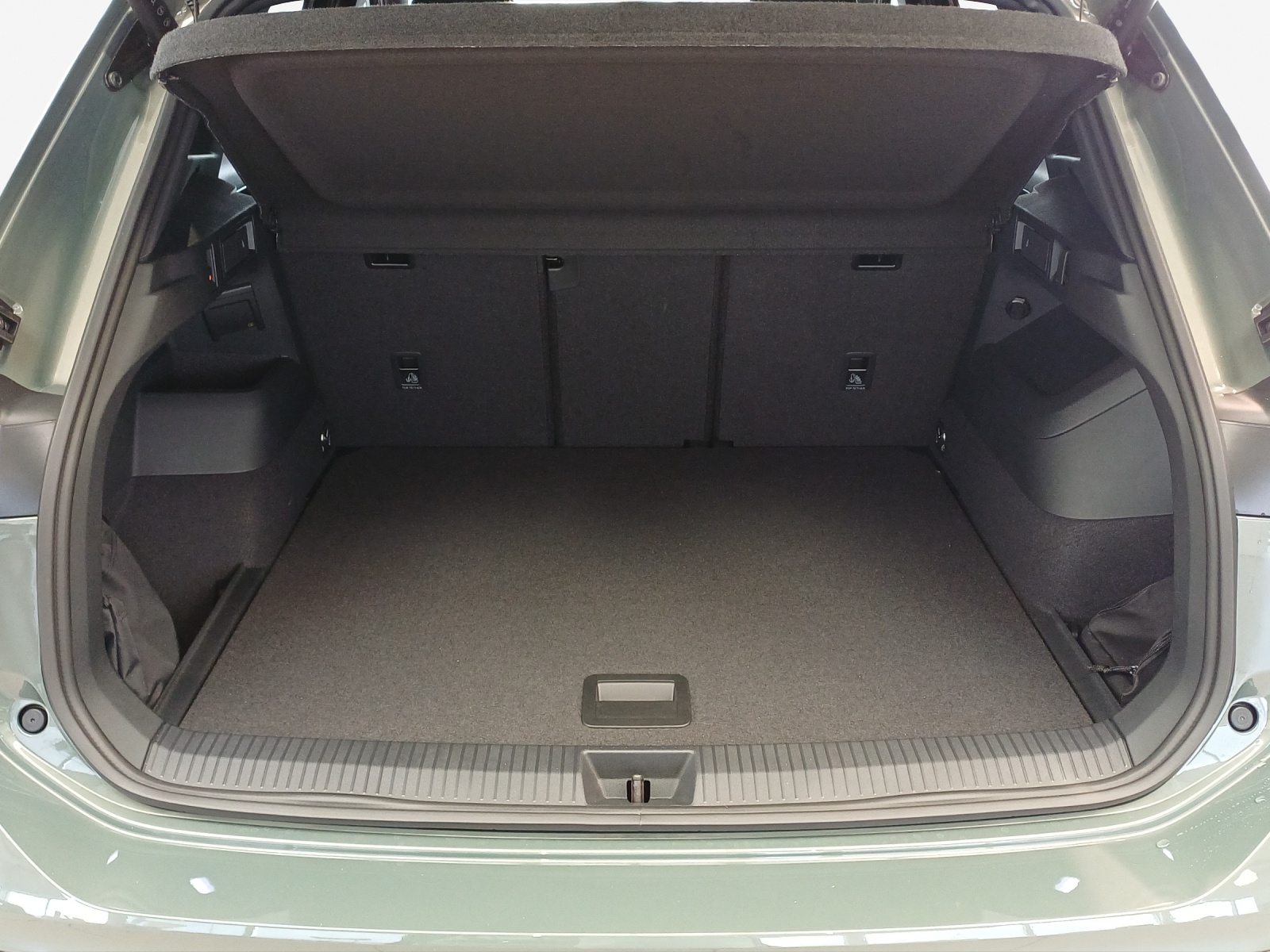 VW Tiguan 2.0 TSI DSG R-Line 4Motion-image-12