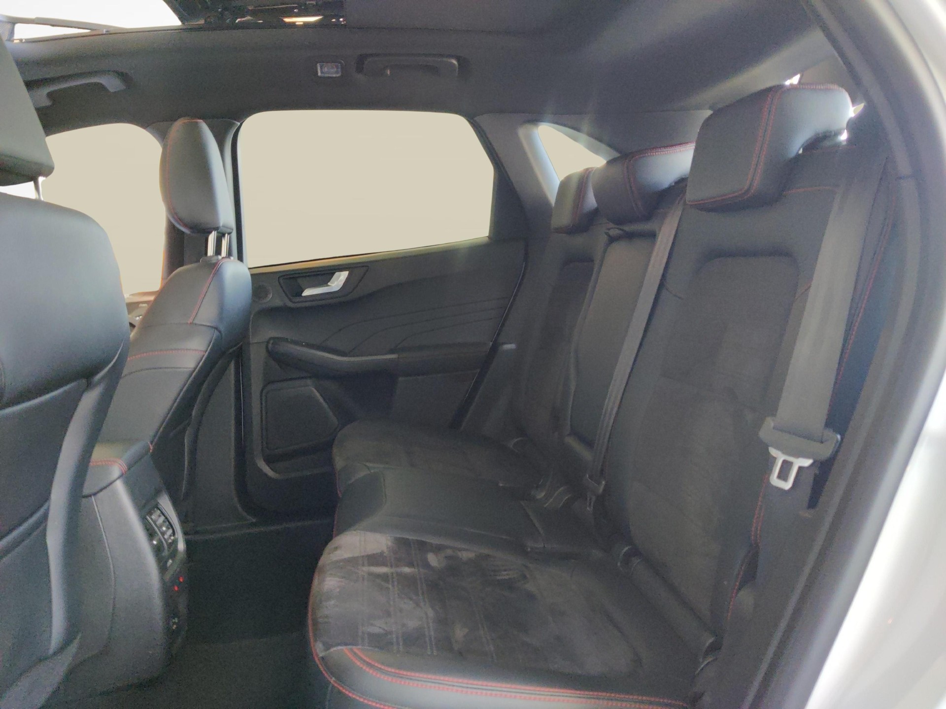 FORD Kuga 2.5 Plug-in Hybrid ST-Line X-image-12