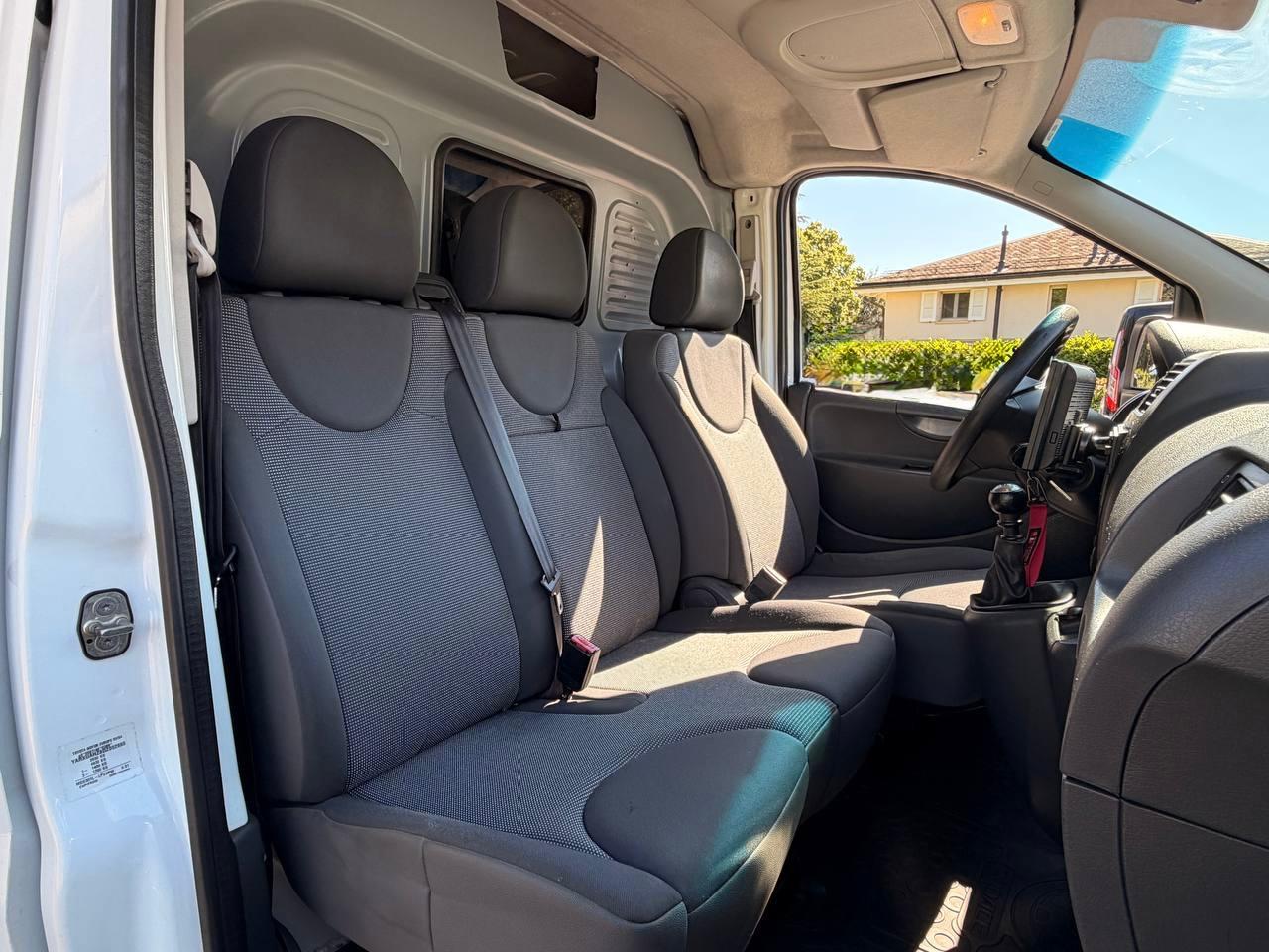 TOYOTA Proace 1.6D Glass Van Terra L1H1-image-16