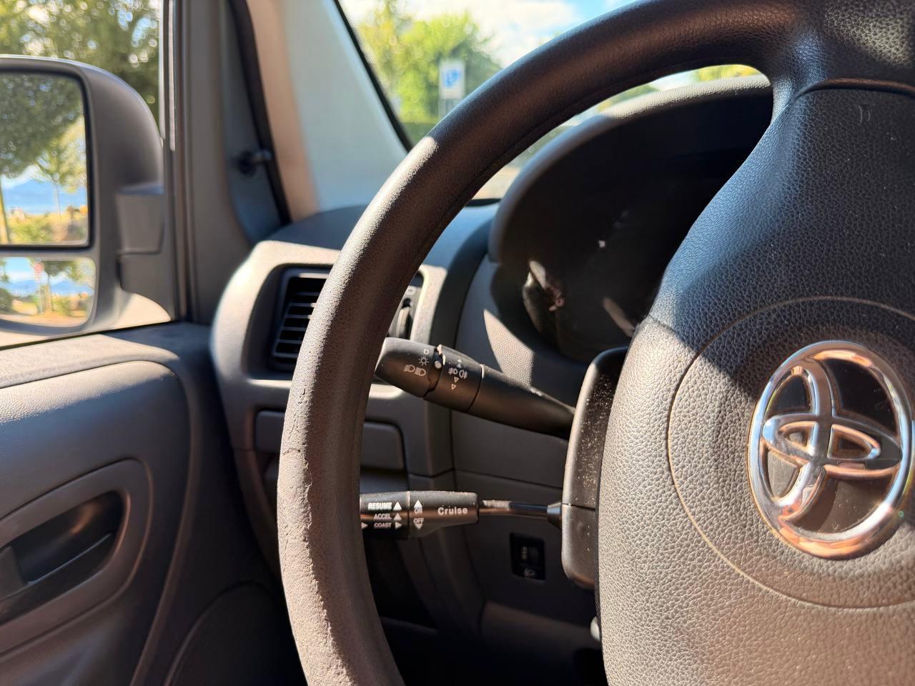 TOYOTA Proace 1.6D Glass Van Terra L1H1-image-13