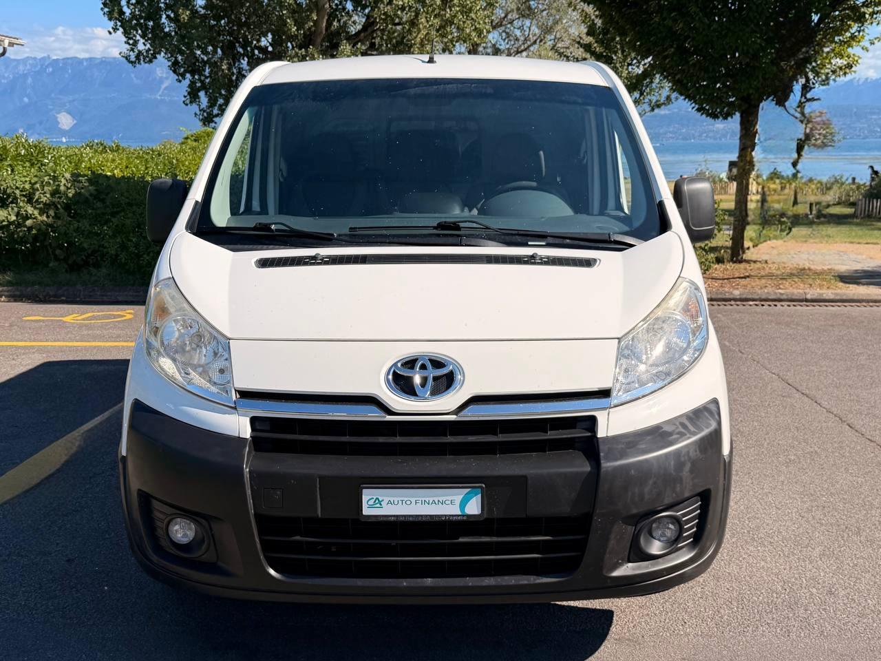TOYOTA Proace 1.6D Glass Van Terra L1H1-image-0