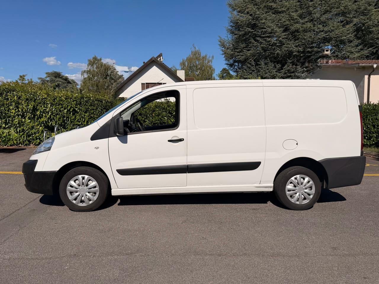 TOYOTA Proace 1.6D Glass Van Terra L1H1-image-2