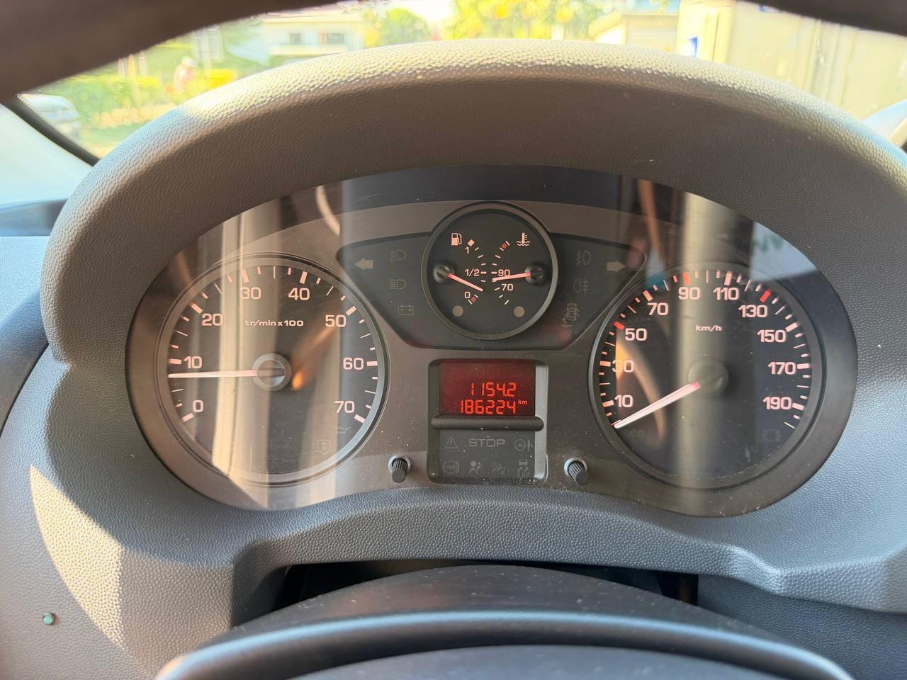 TOYOTA Proace 1.6D Glass Van Terra L1H1-image-8
