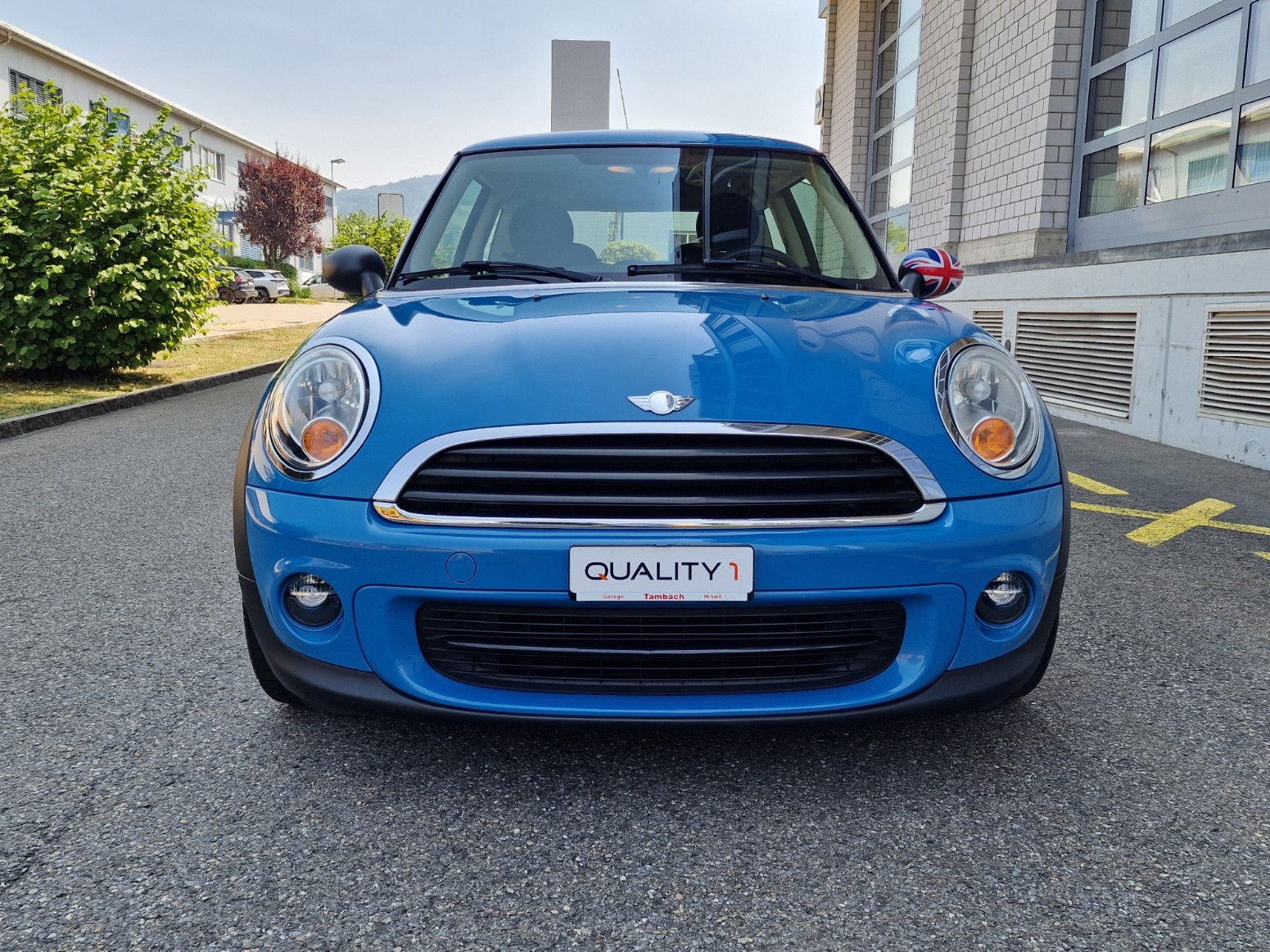 MINI One-image-2