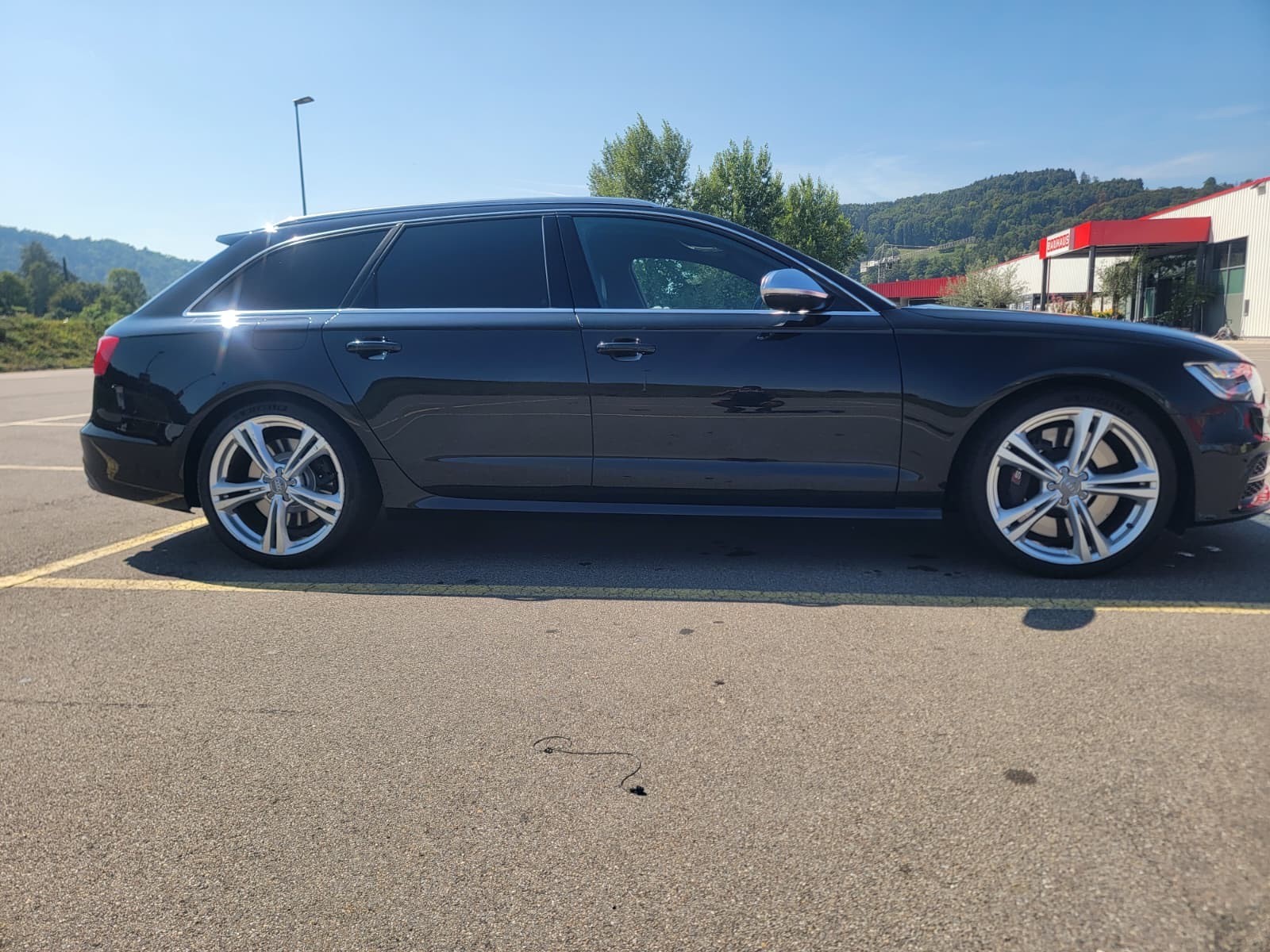 AUDI 4.0 V8 TFSI quattro S-Tronic-image-2