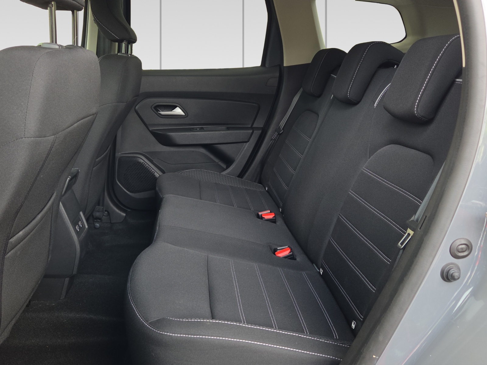 DACIA Duster TCe 150 Journey 4x4-image-10