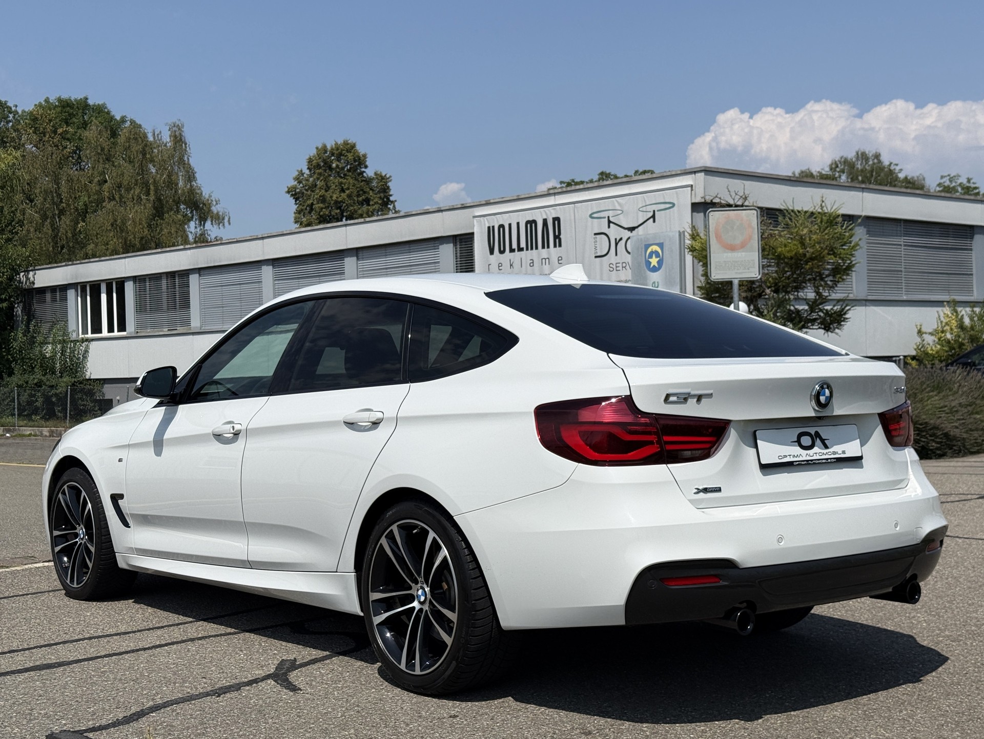 BMW 340i GT xDrive M SPORT Steptronic - *2. HAND* - *TOP-AUSSTATTUNG* - *8-FACH BEREIFT* - *GARANTIE*-image-4