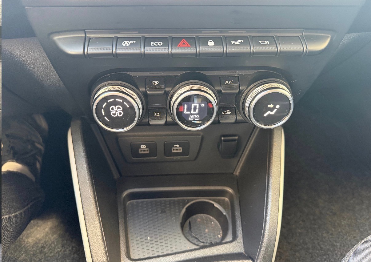 DACIA Duster TCe 150 Prestige EDC 4x2-image-12