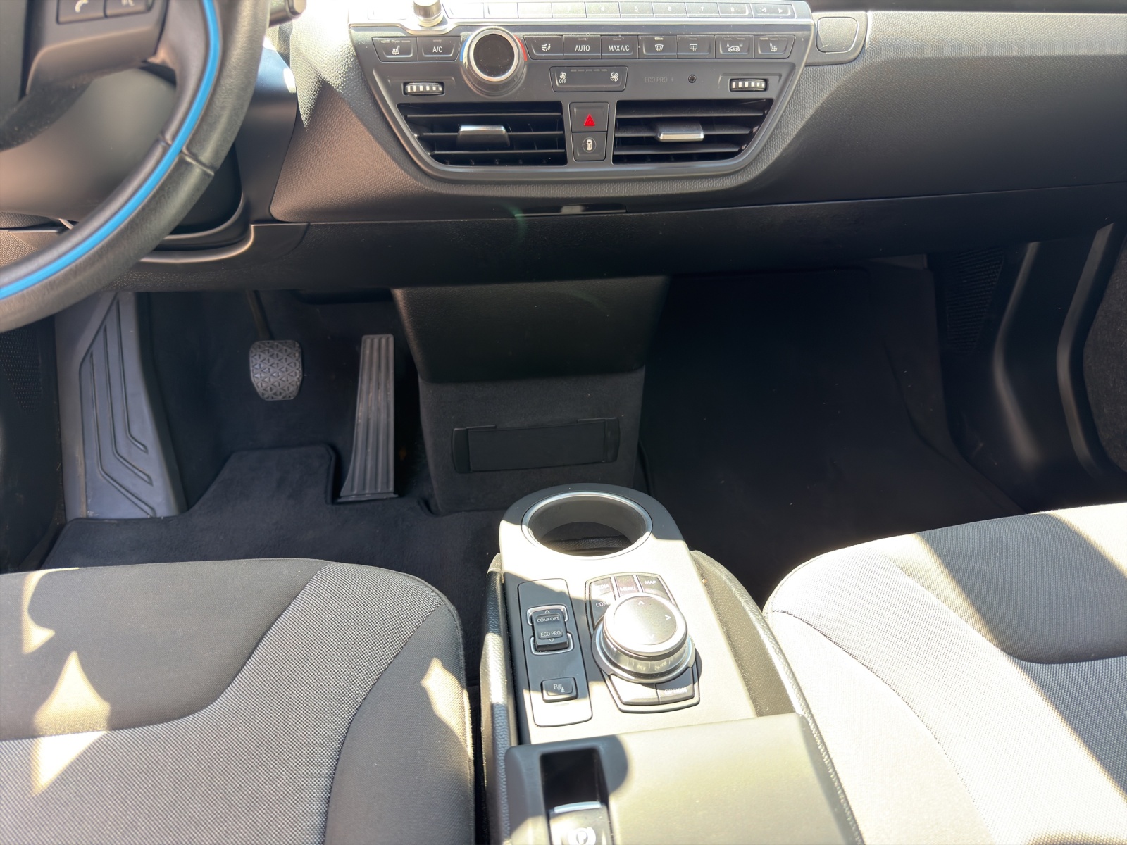 BMW i3 (120Ah)-image-16