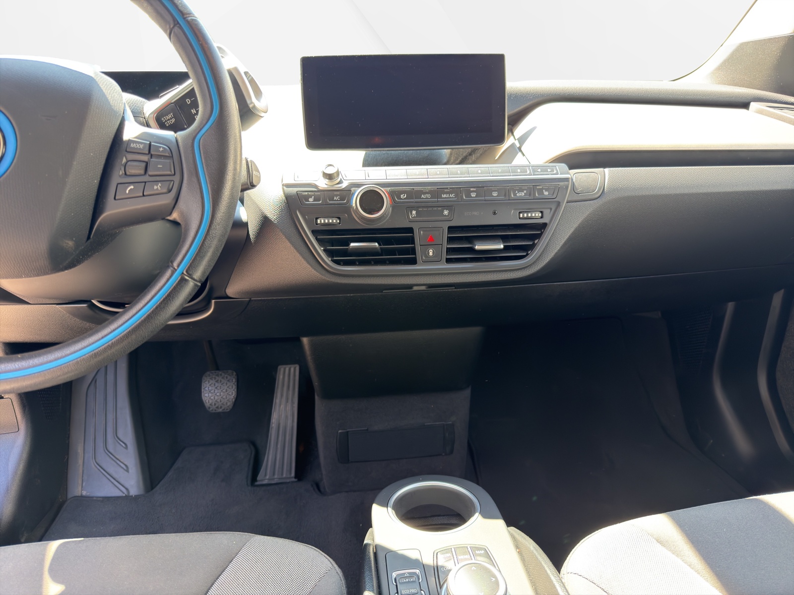 BMW i3 (120Ah)-image-17