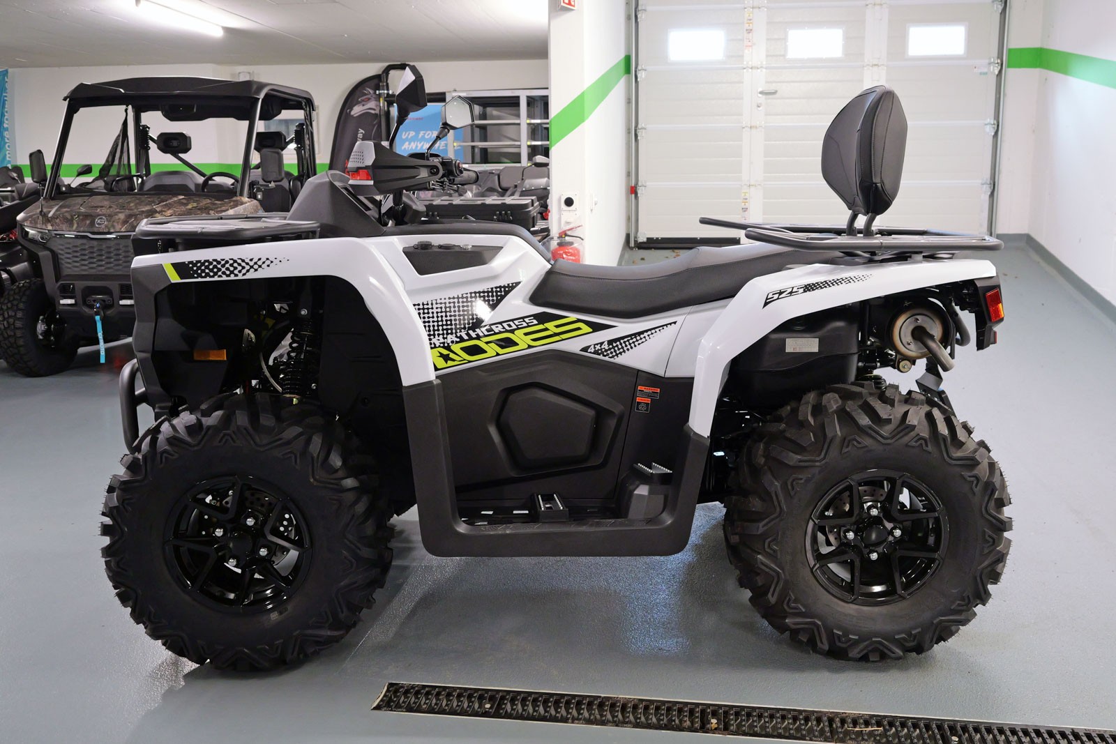 AODES Pathcross 525 Luxury-showroom-element-3