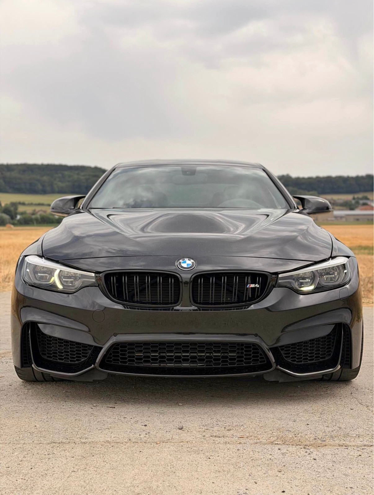 BMW Cs-showroom-element-3