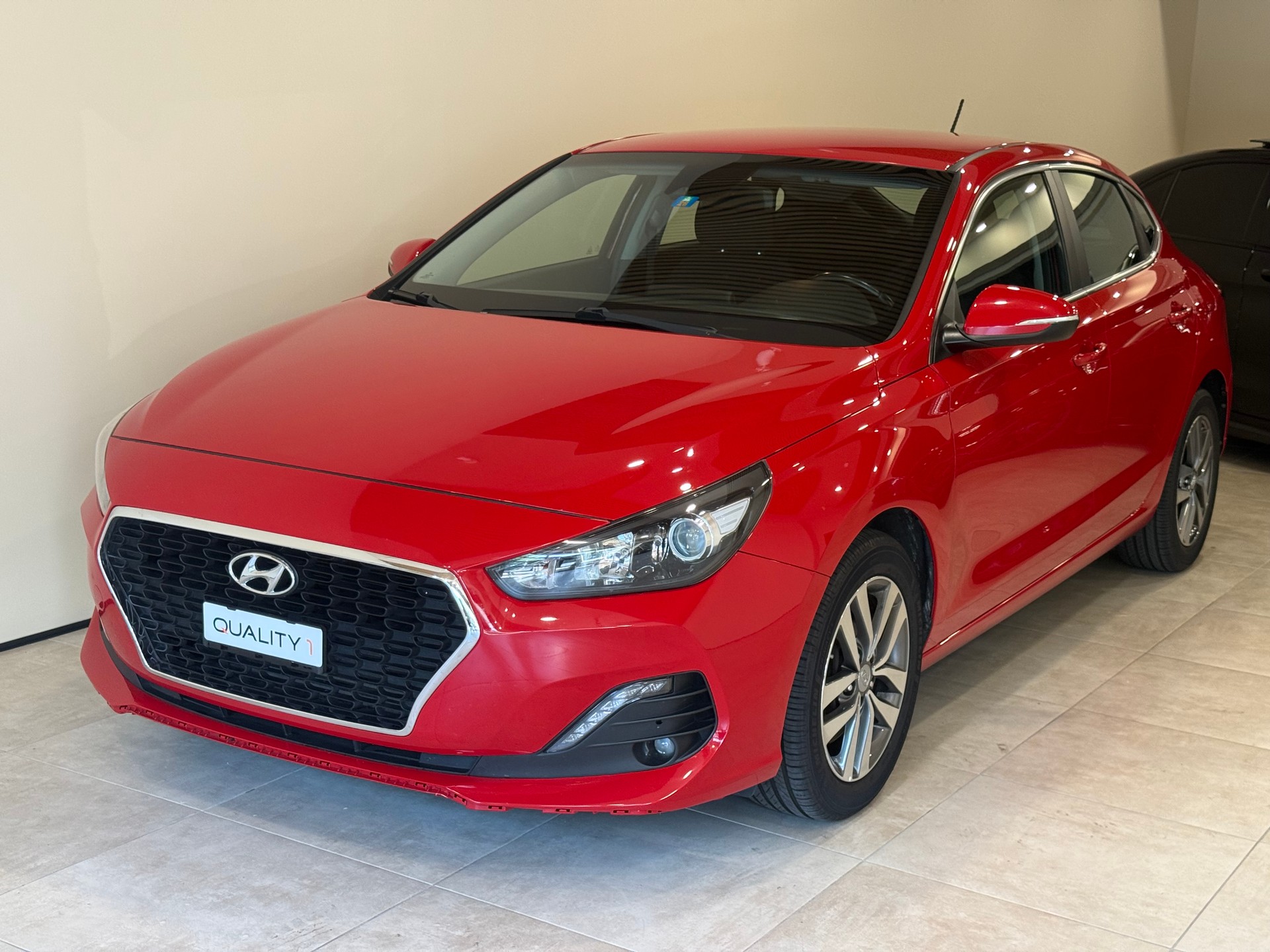 HYUNDAI i30 Fastback 1.0 Ampilia