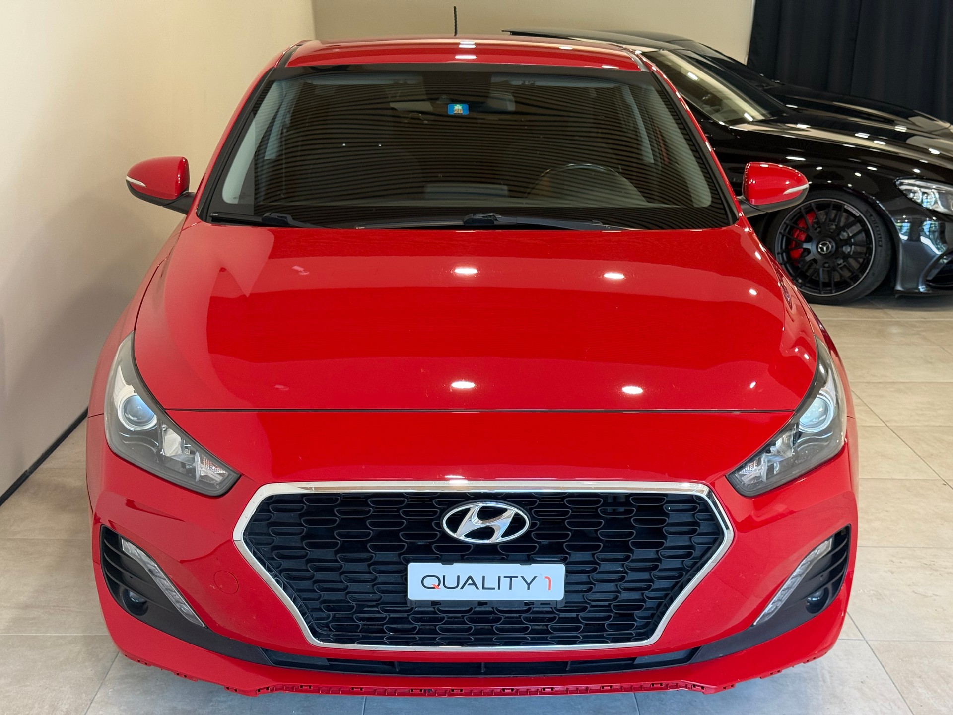 HYUNDAI i30 Fastback 1.0 Ampilia-image-1