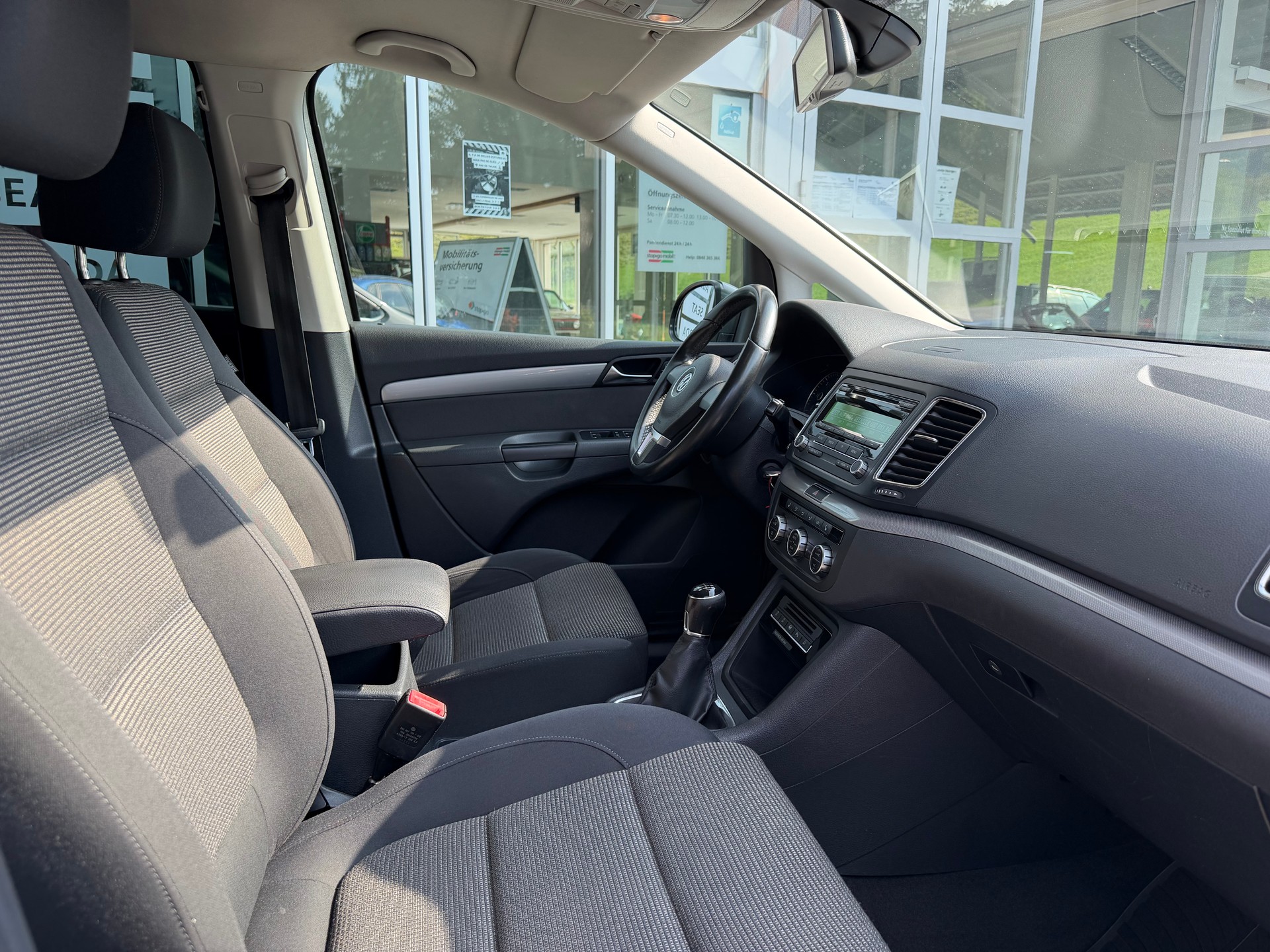 VW Sharan 2.0 TDI BMT Comfortline 4Motion-image-23