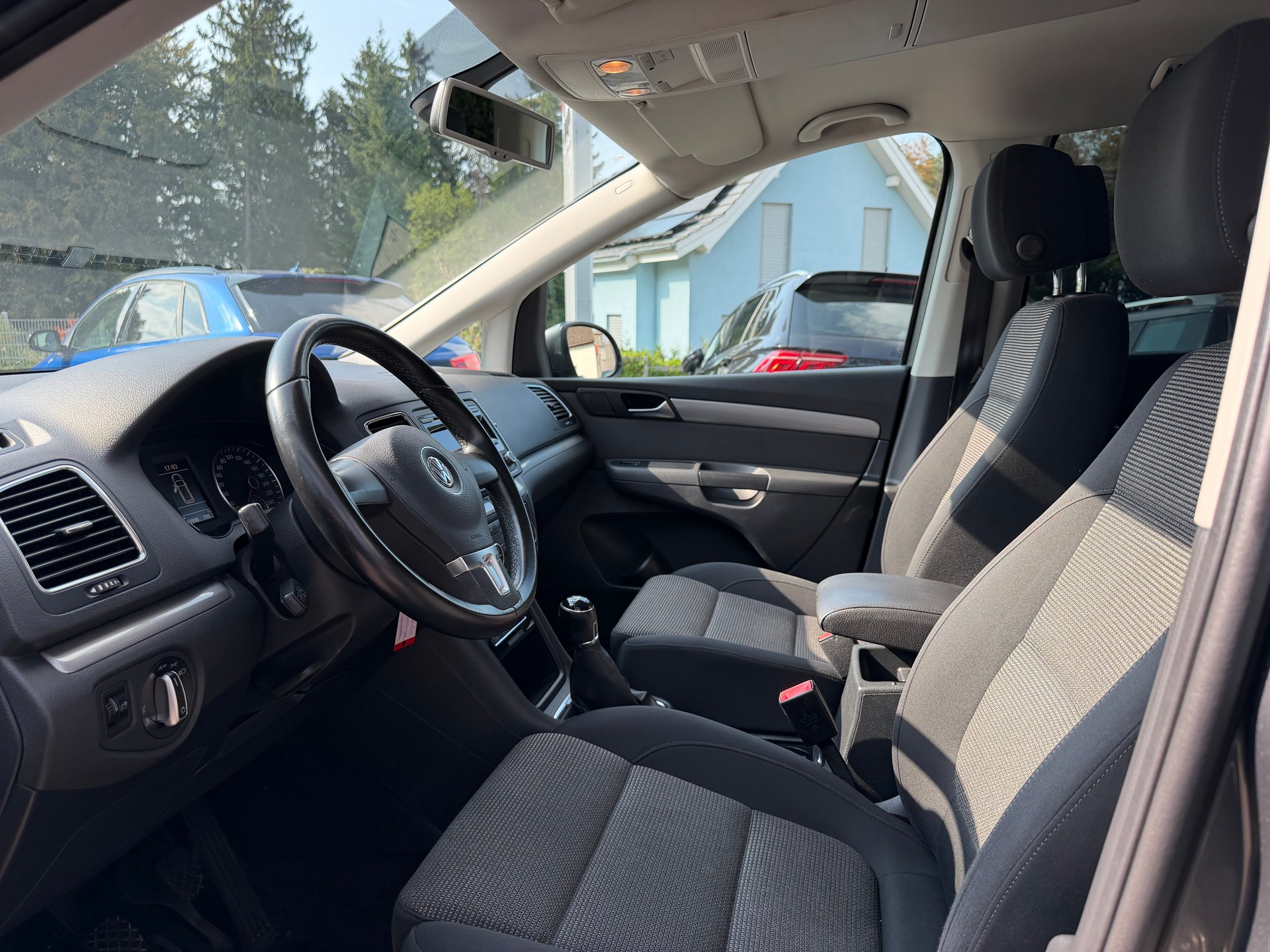 VW Sharan 2.0 TDI BMT Comfortline 4Motion-image-10