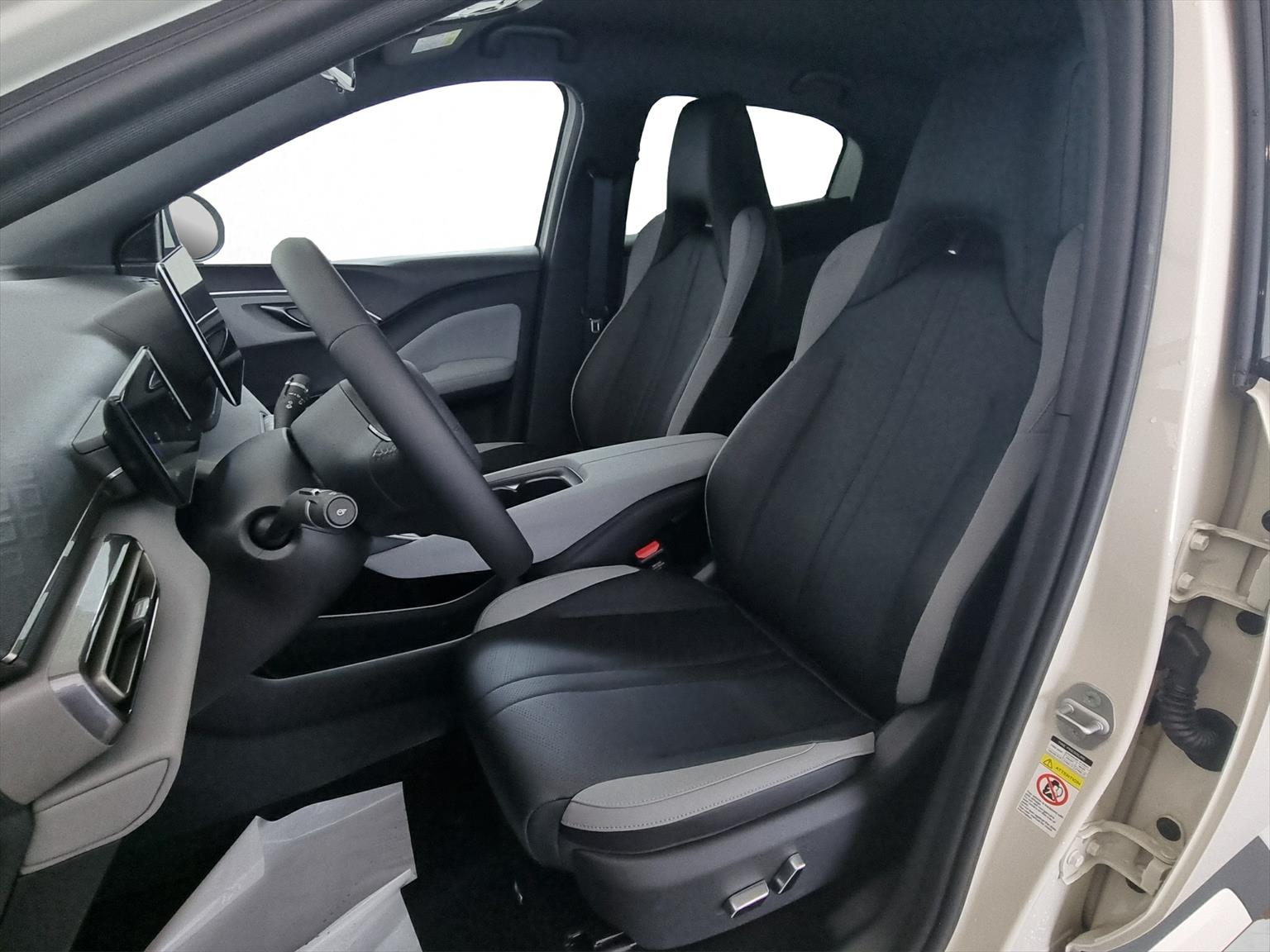 BYD Dolphin Surf 43kWh Comfort-image-5
