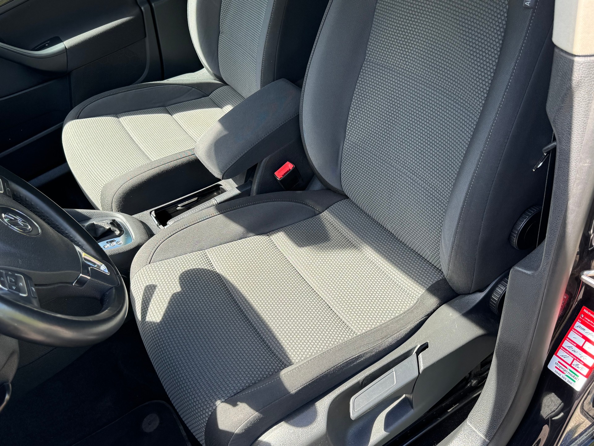 VW Golf Variant 1.4 TSI Comfortline DSG-image-11