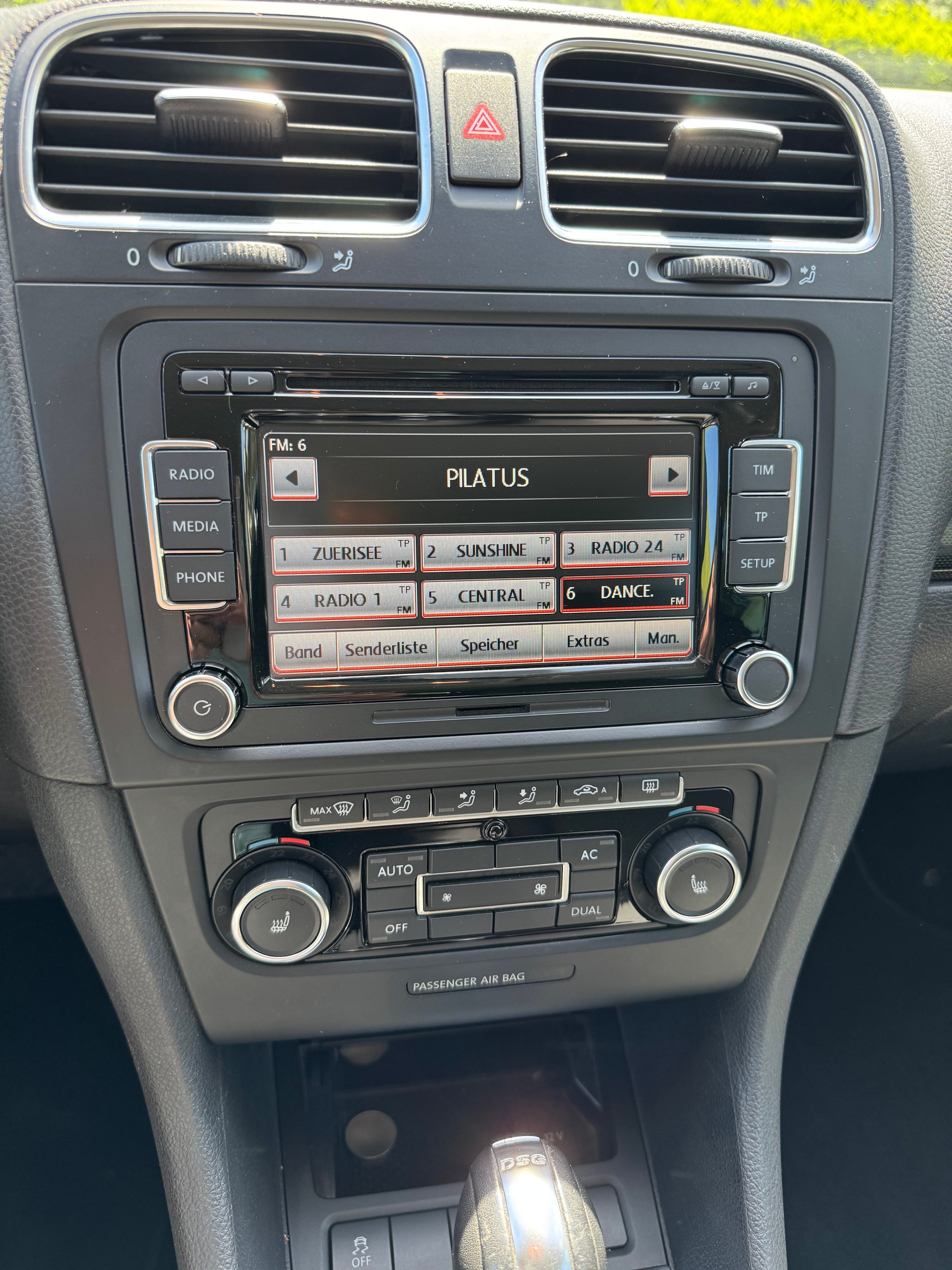 VW Golf Variant 1.4 TSI Comfortline DSG-image-8