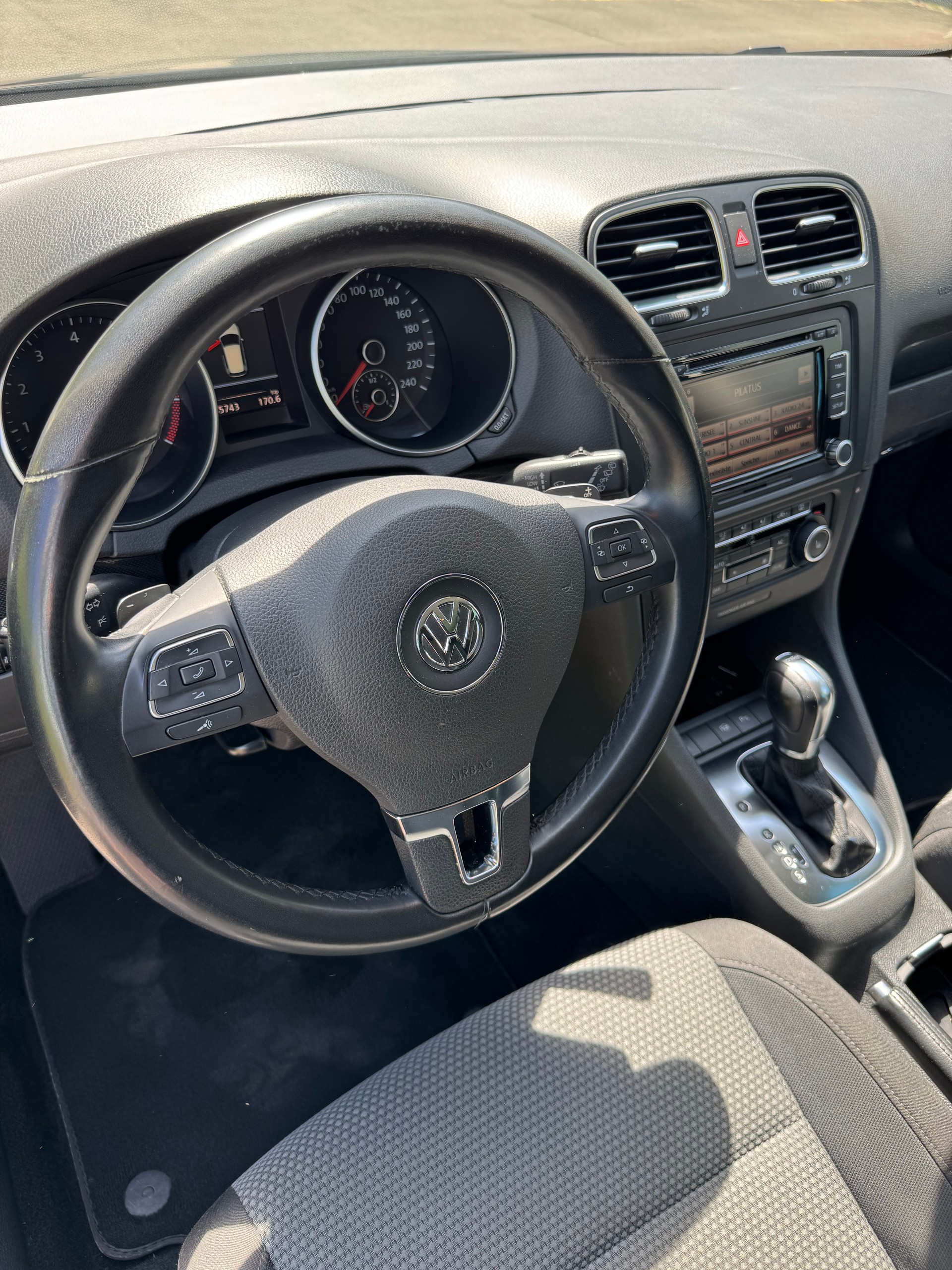 VW Golf Variant 1.4 TSI Comfortline DSG-image-5