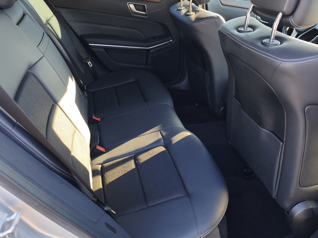 MERCEDES-BENZ E 200 Avantgarde Kombi-image-14