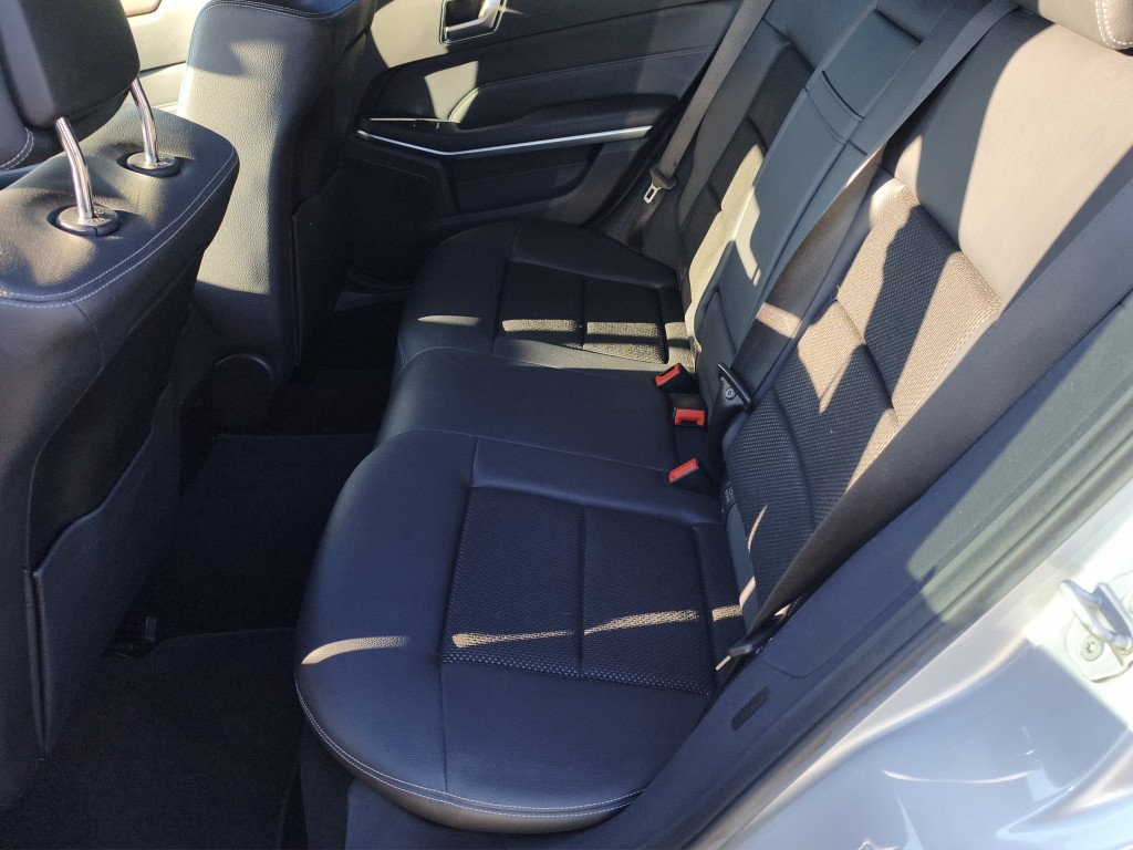 MERCEDES-BENZ E 200 Avantgarde Kombi-image-3