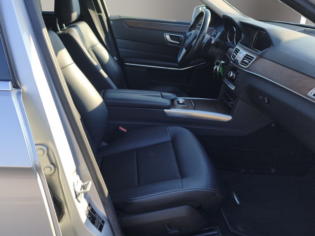 MERCEDES-BENZ E 200 Avantgarde Kombi-image-12