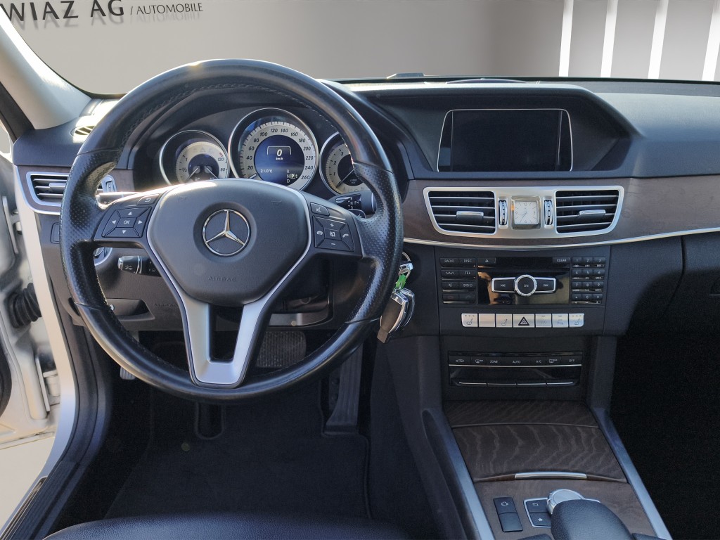 MERCEDES-BENZ E 200 Avantgarde Kombi-image-5