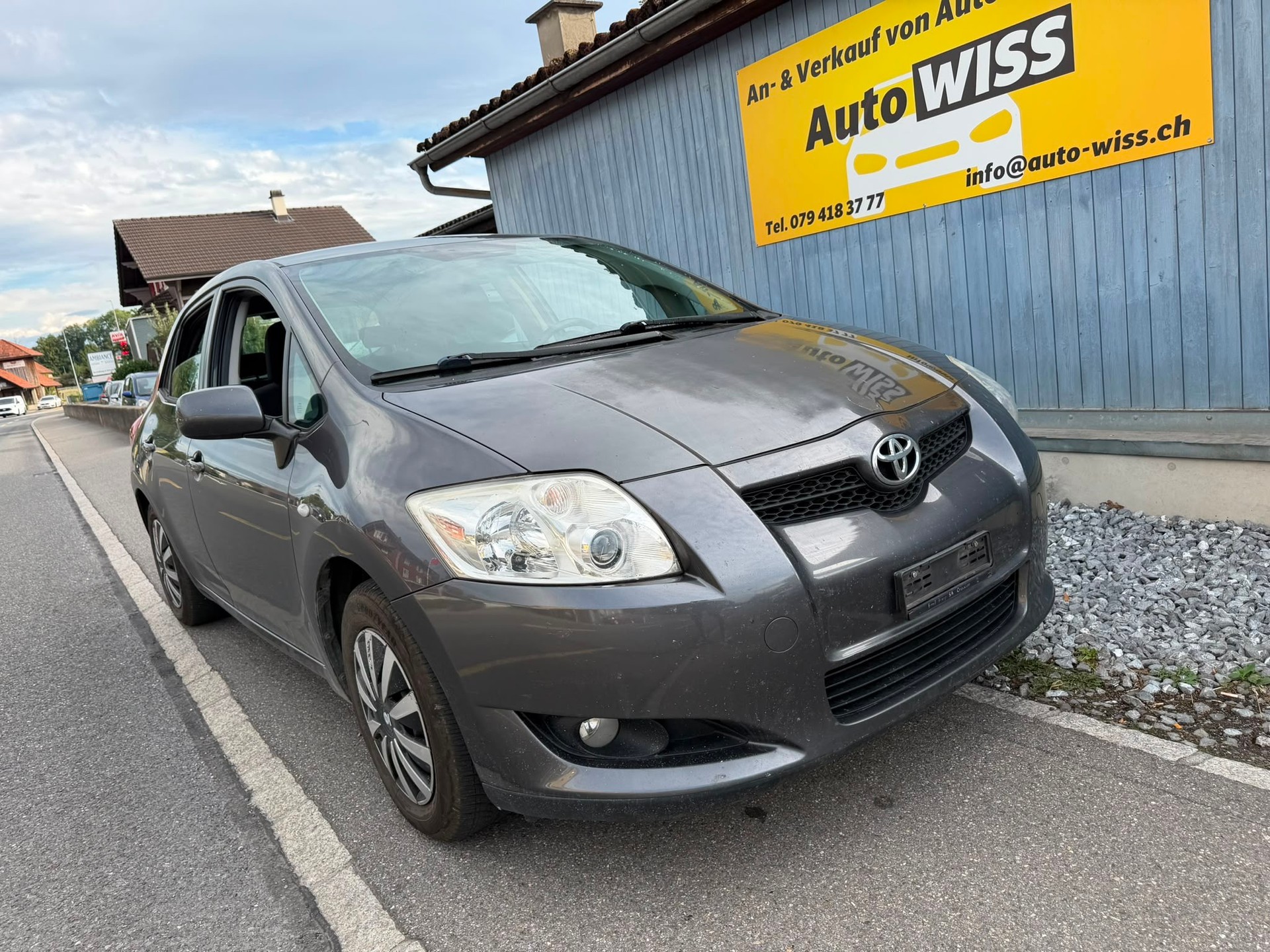 TOYOTA Auris 1.6 Linea Luna-image-2