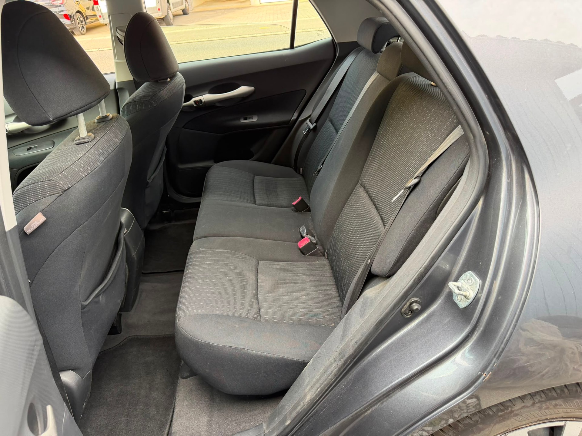 TOYOTA Auris 1.6 Linea Luna-image-9