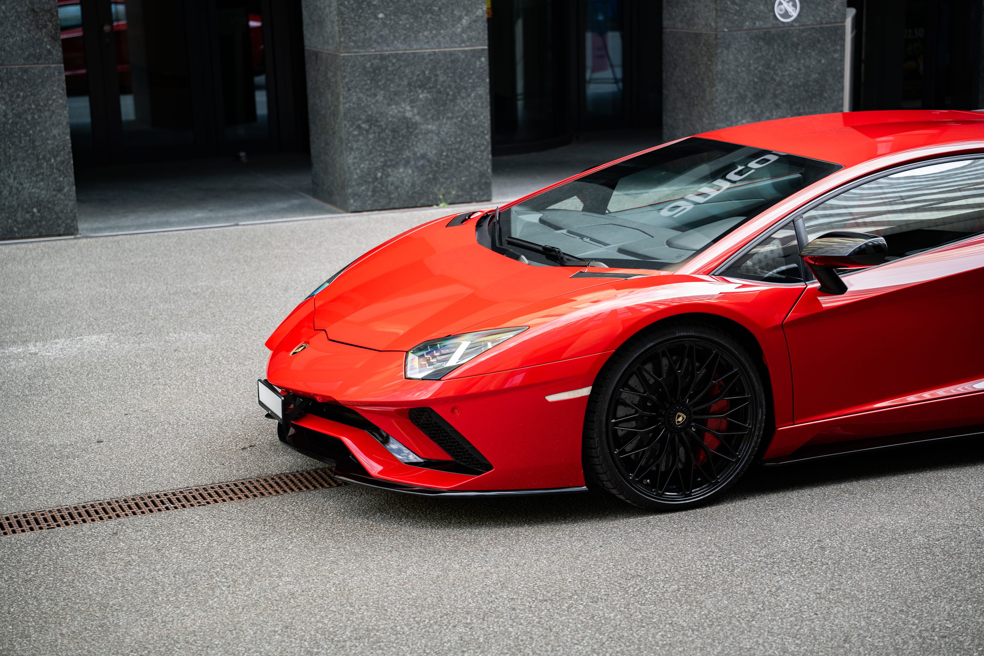 LAMBORGHINI Aventador S LP740-4 Coupé E-Gear-image-6