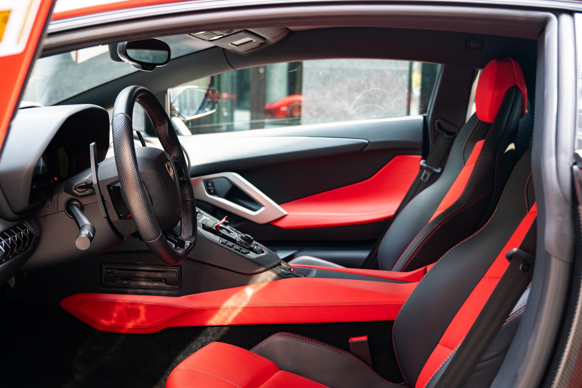 LAMBORGHINI Aventador S LP740-4 Coupé E-Gear-image-12
