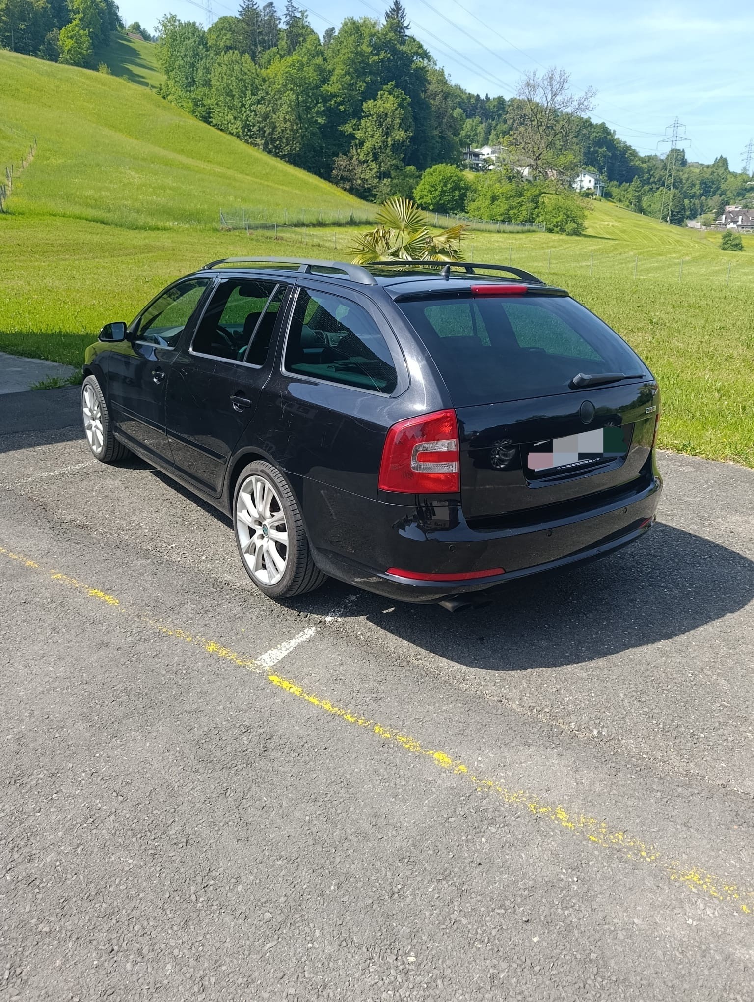 SKODA Octavia 2.0 TFSI RS-image-2