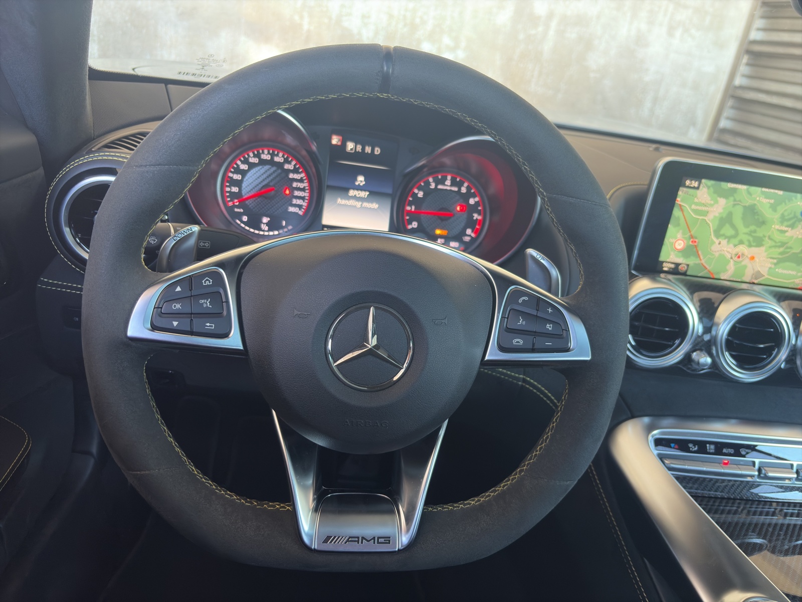MERCEDES-BENZ AMG GT S Coupé-image-9